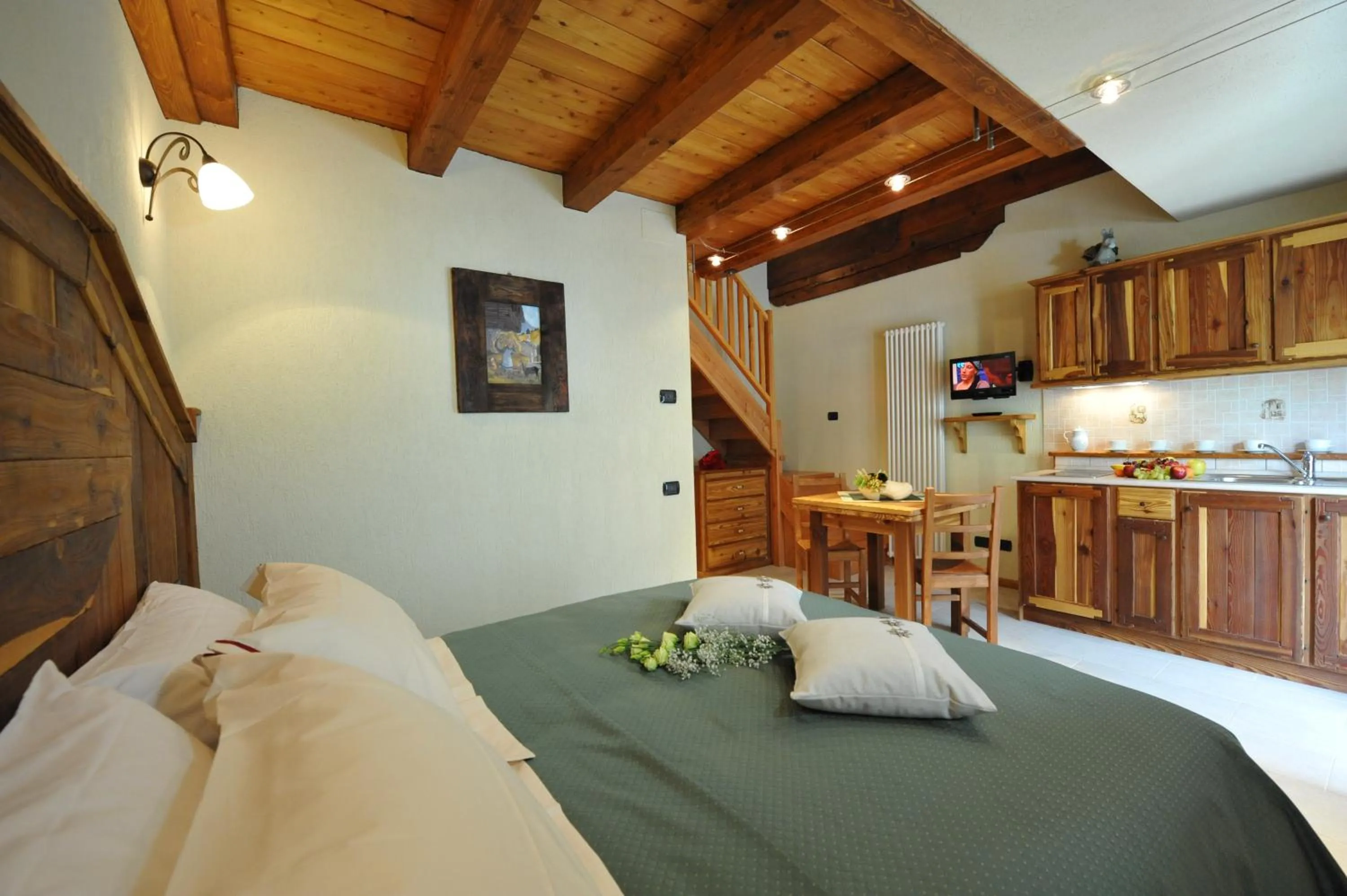 Photo of the whole room, Bed in Gresil Residence