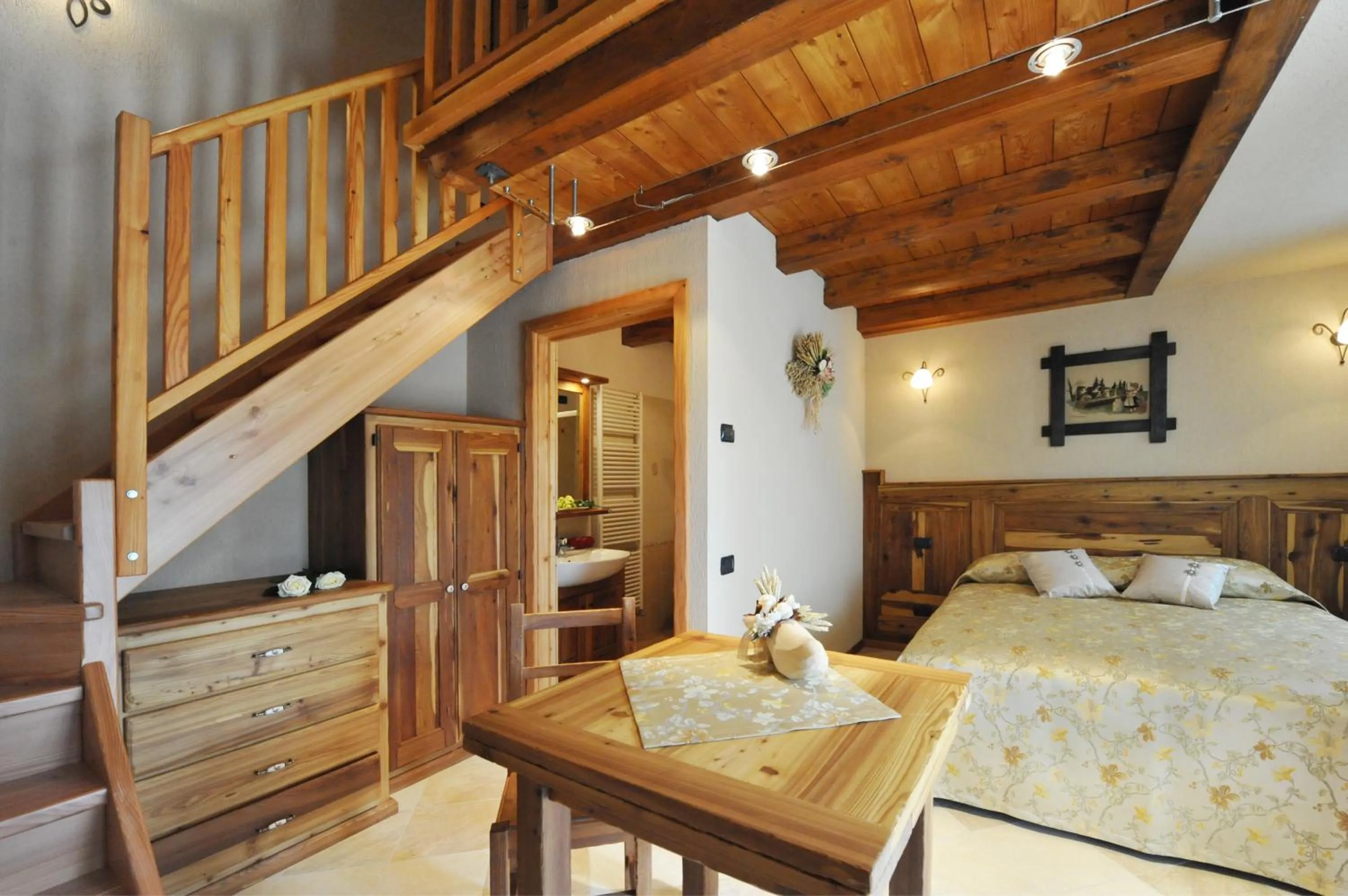 Photo of the whole room, Bed in Gresil Residence