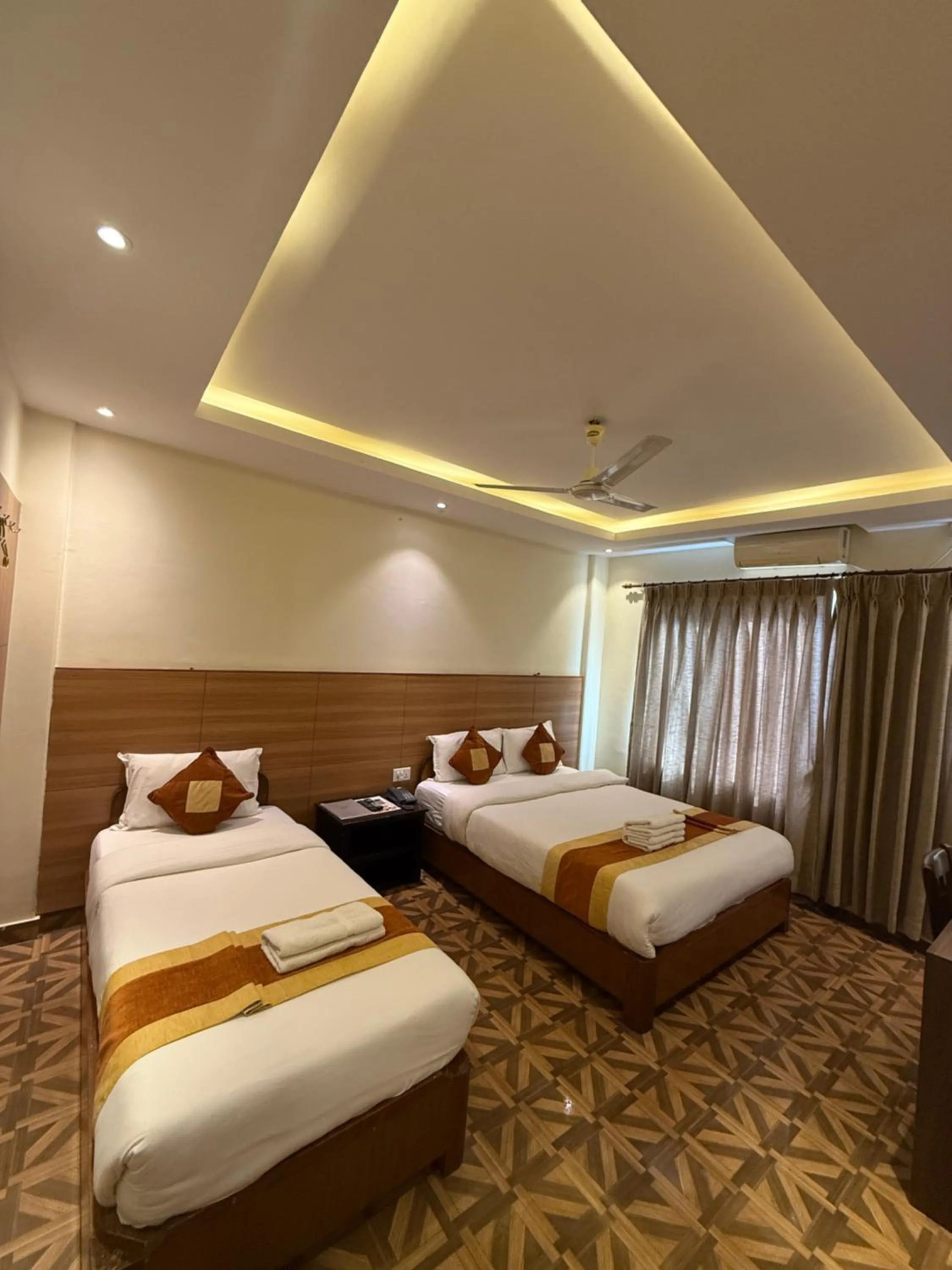 Bedroom, Bed in Hotel Middle Path & Spa