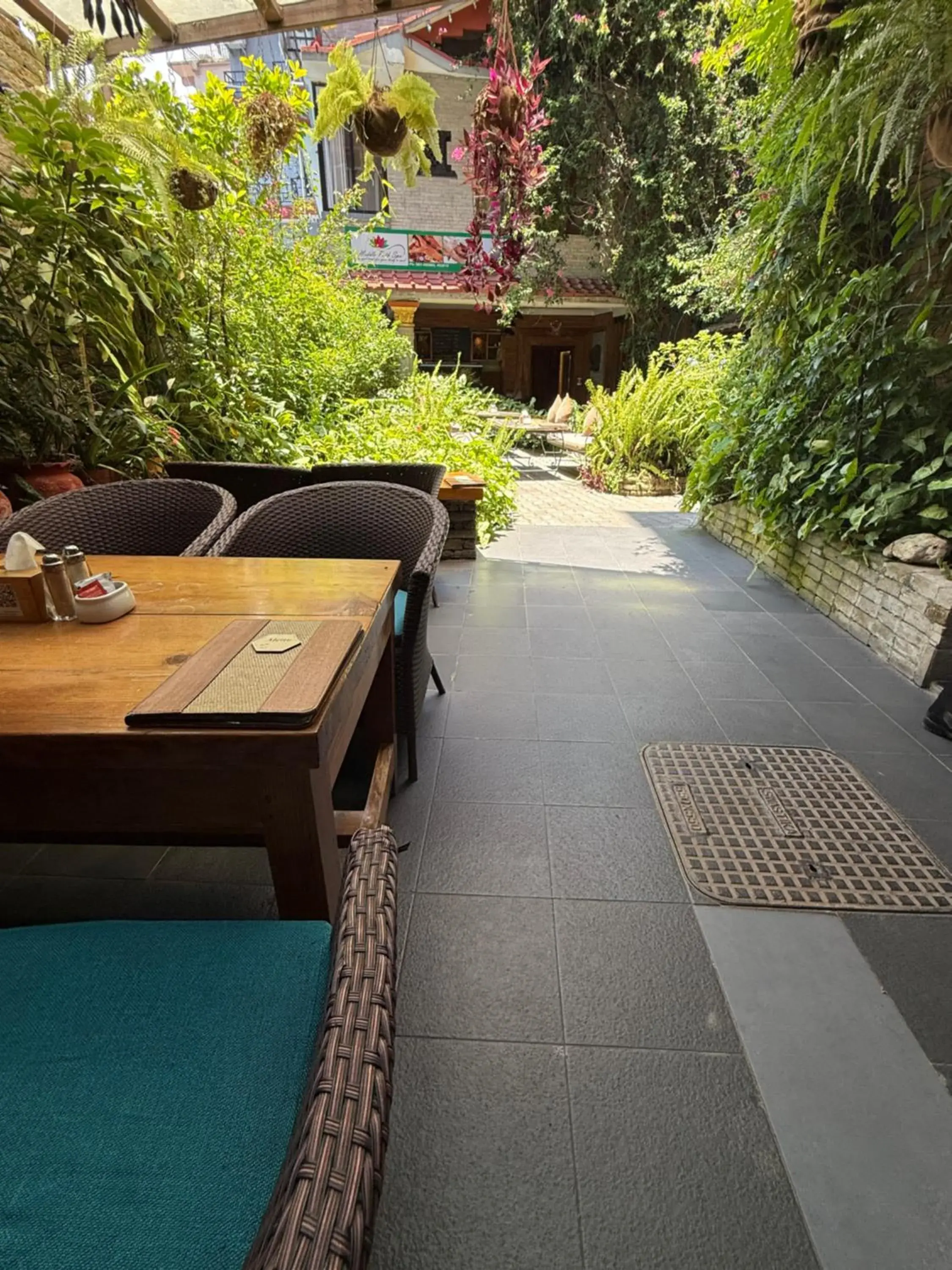 Restaurant/places to eat in Hotel Middle Path & Spa Restaurant/places to eat in Hotel Middle Path & Spa