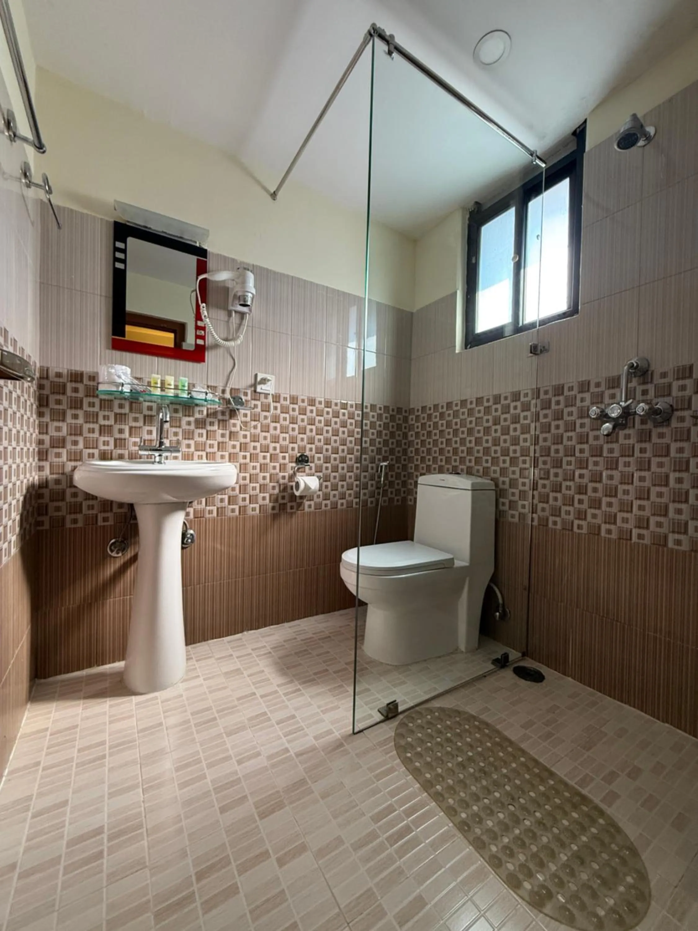 Bathroom in Hotel Middle Path & Spa