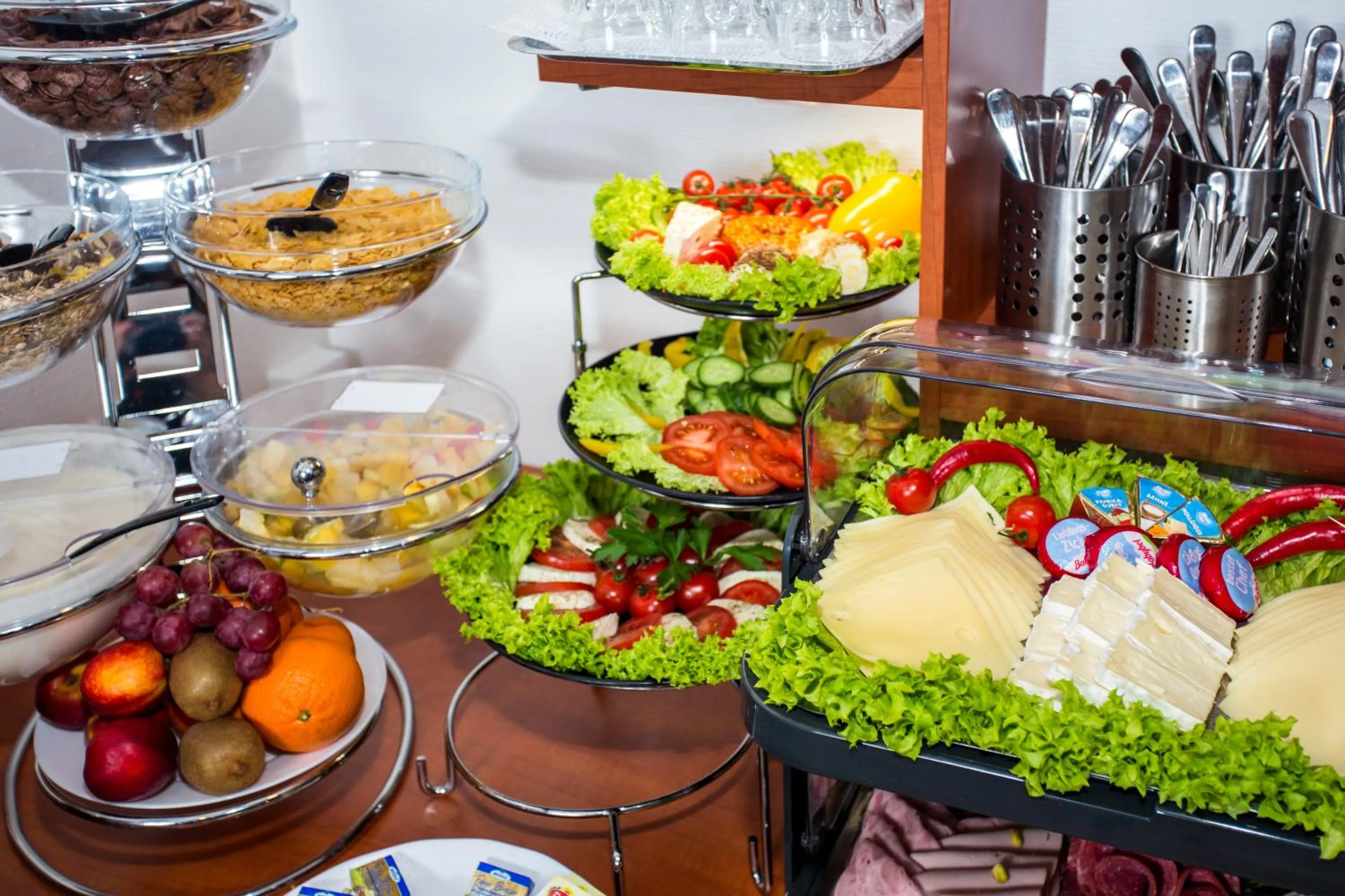 Buffet breakfast in Hotel Condor