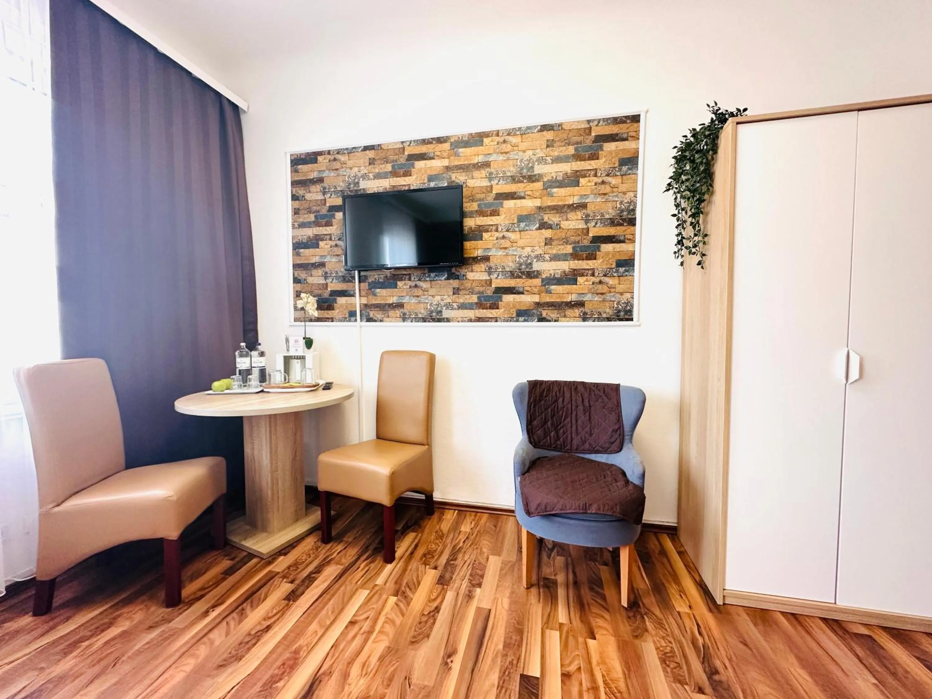 Seating area in Hotel Condor