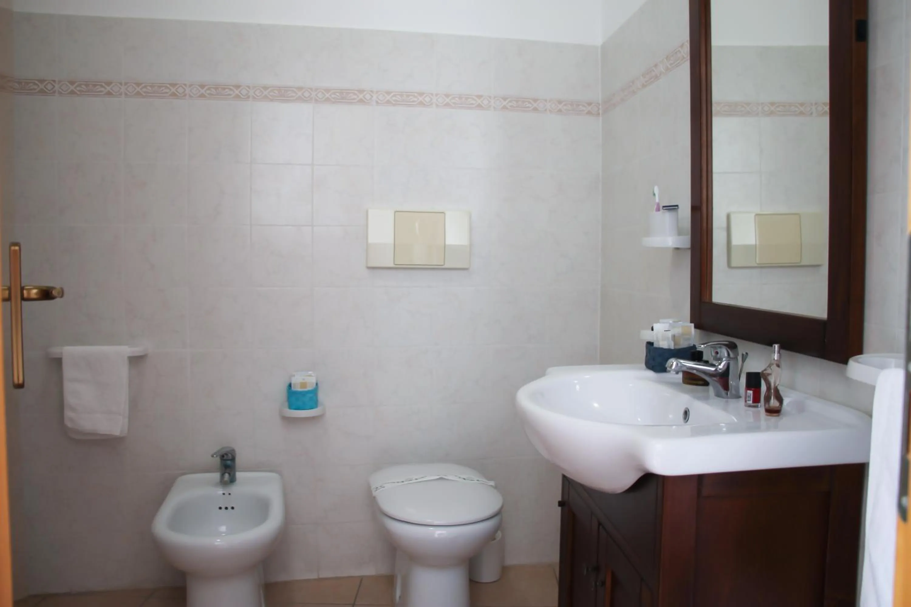 Bathroom in Hotel L'Ancora