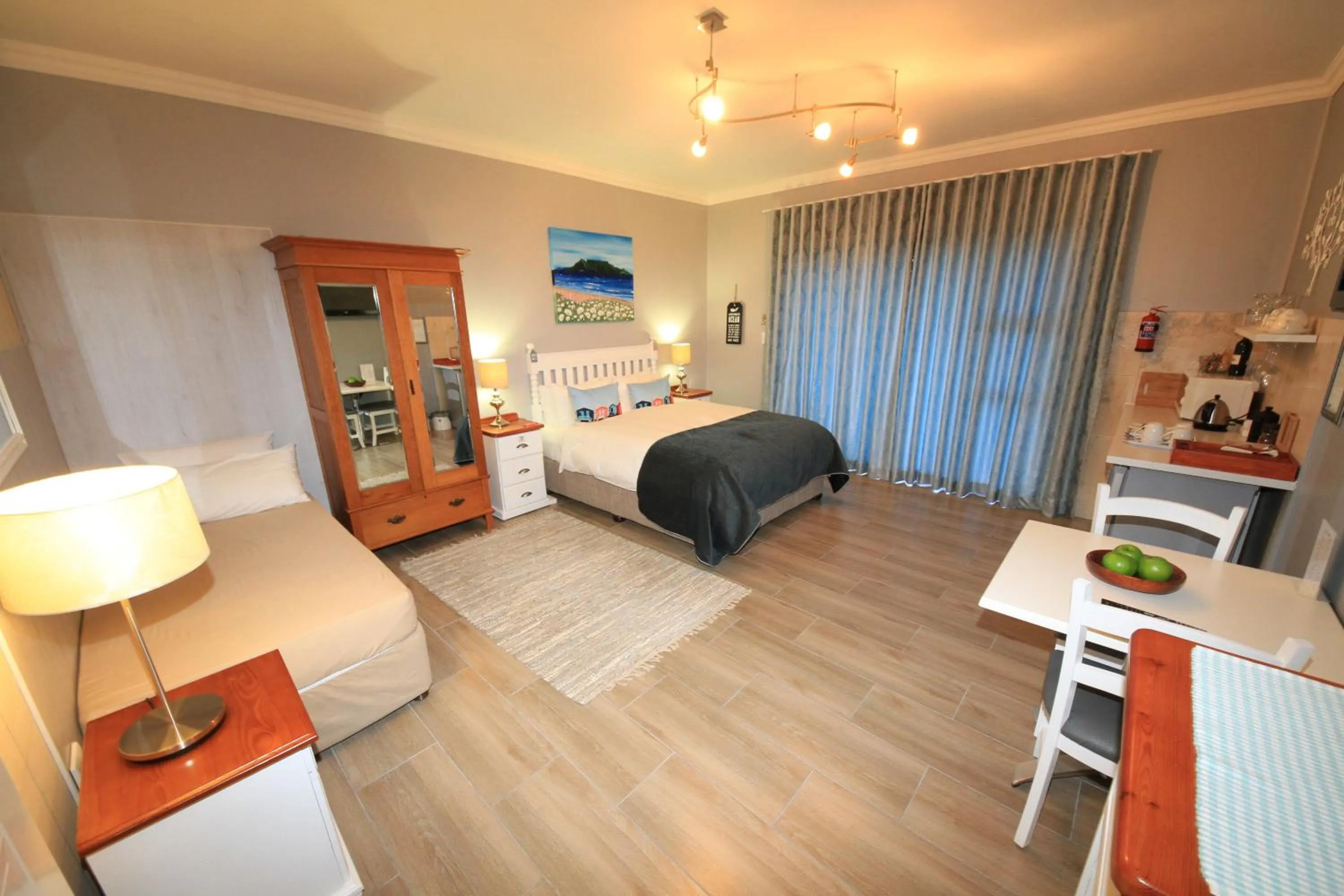 Bedroom, Bed in Bay View Guest House