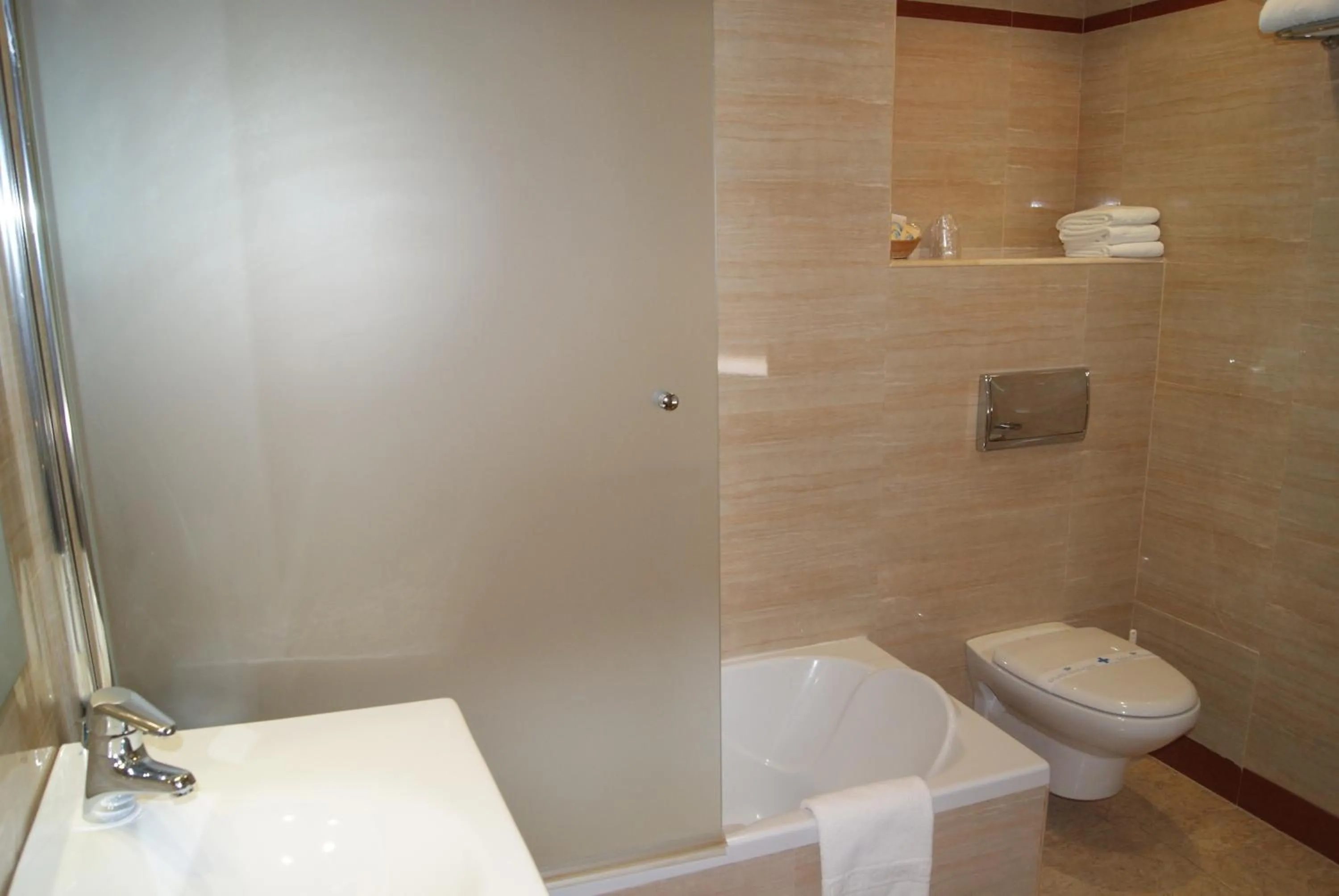 Bathroom in Hostal Moreno
