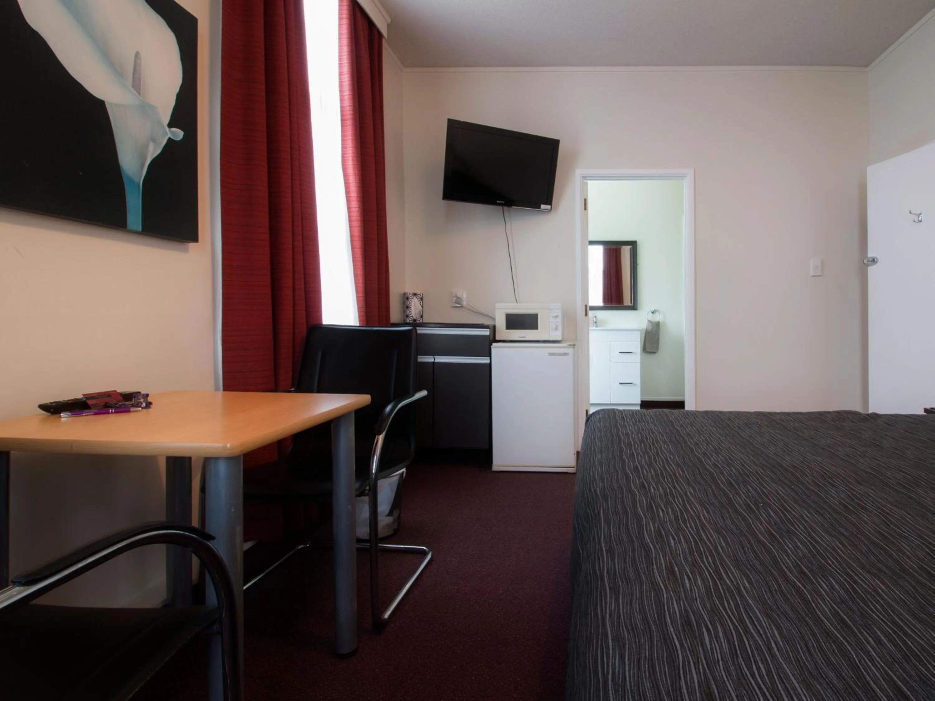 Photo of the whole room in Masonic Hotel