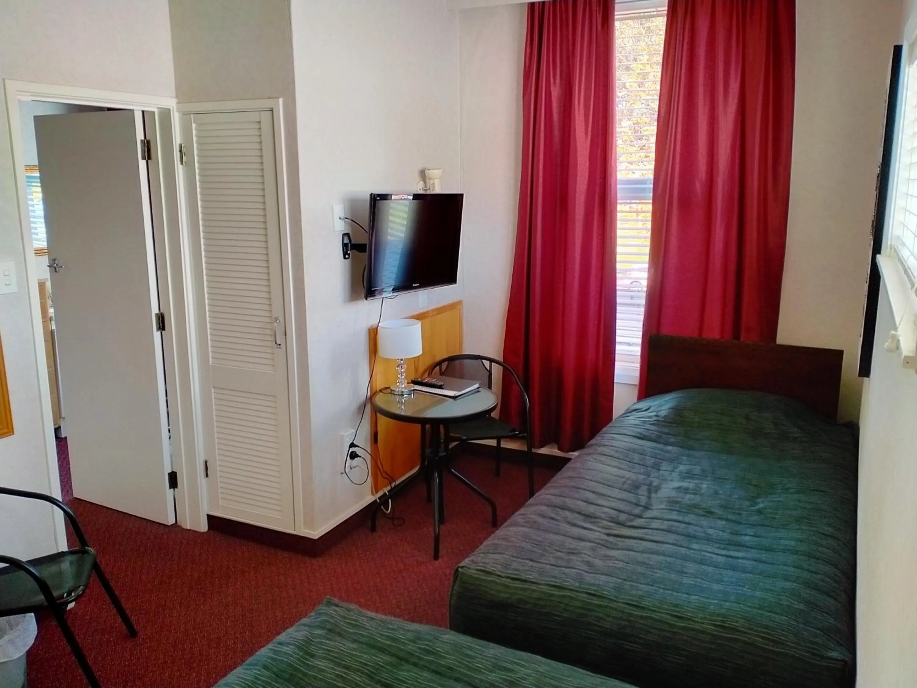 Bed in Masonic Hotel