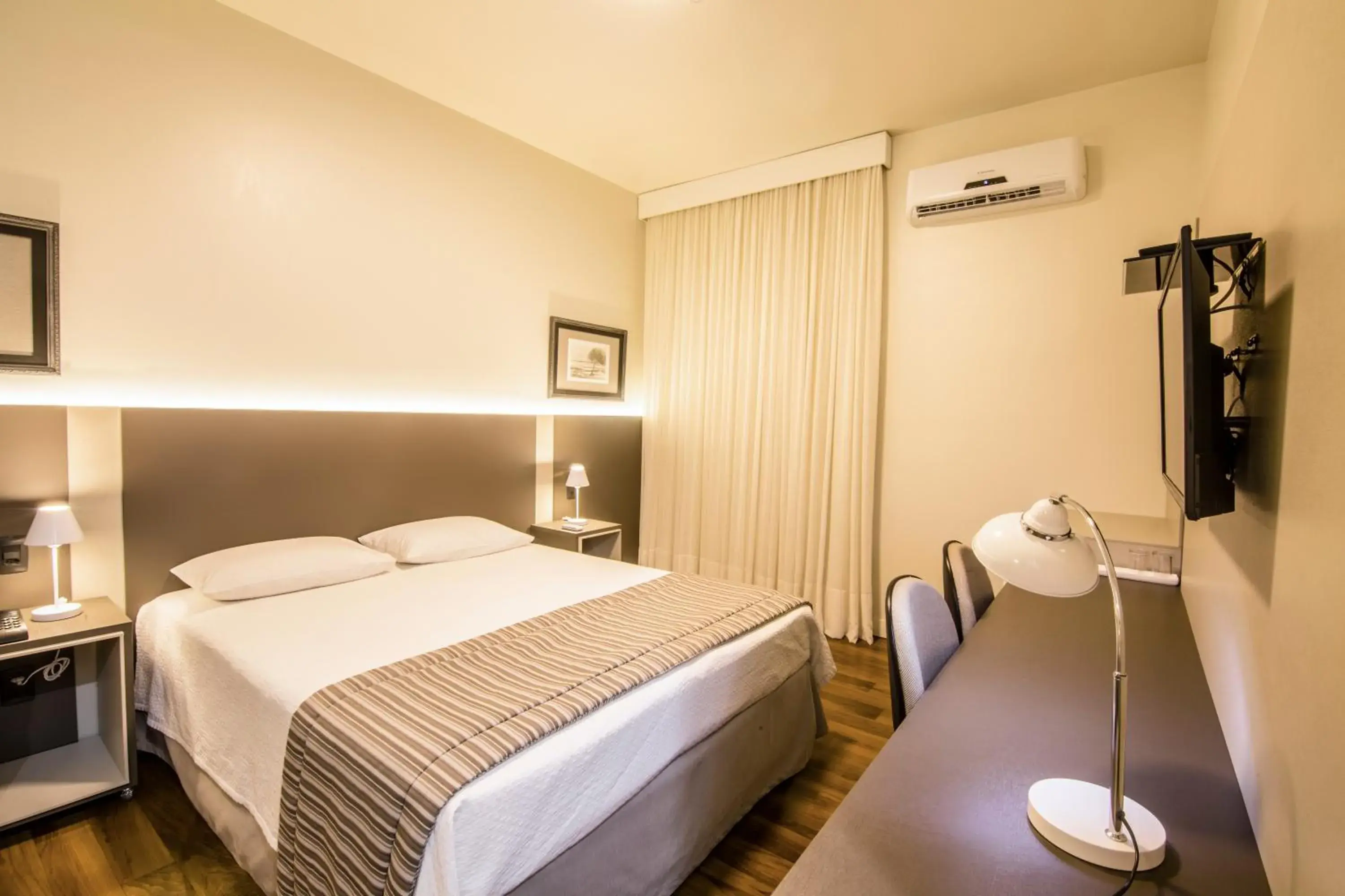 Bed in JR Hotel Marilia Bed in JR Hotel Marilia