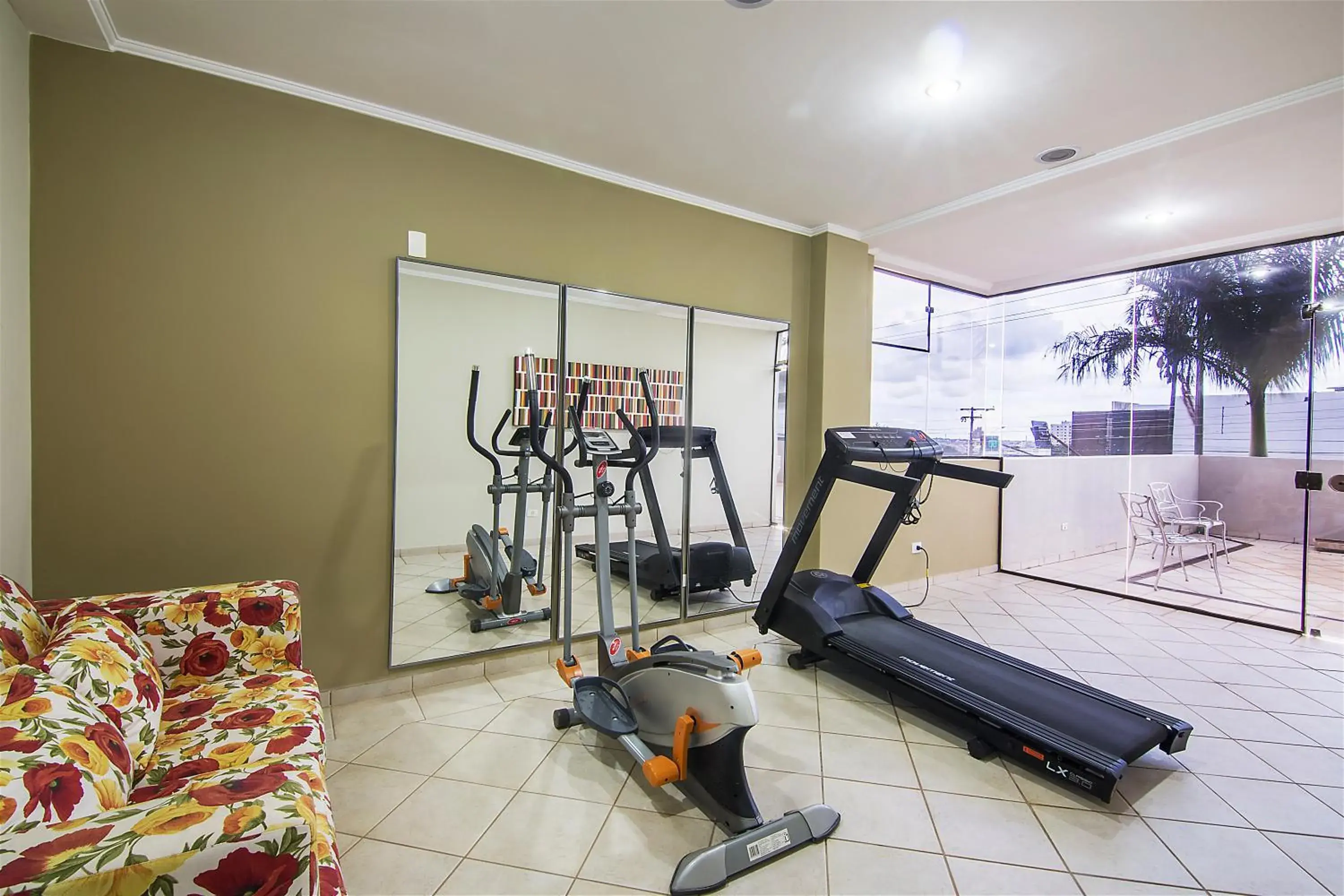 Fitness centre/facilities in JR Hotel Marilia Fitness centre/facilities in JR Hotel Marilia