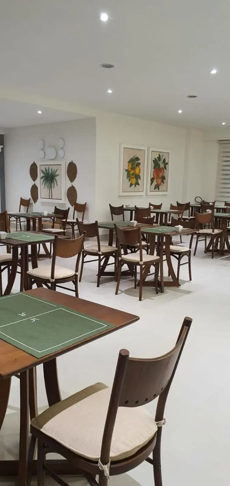Restaurant/places to eat in JR Hotel Marilia Restaurant/places to eat in JR Hotel Marilia