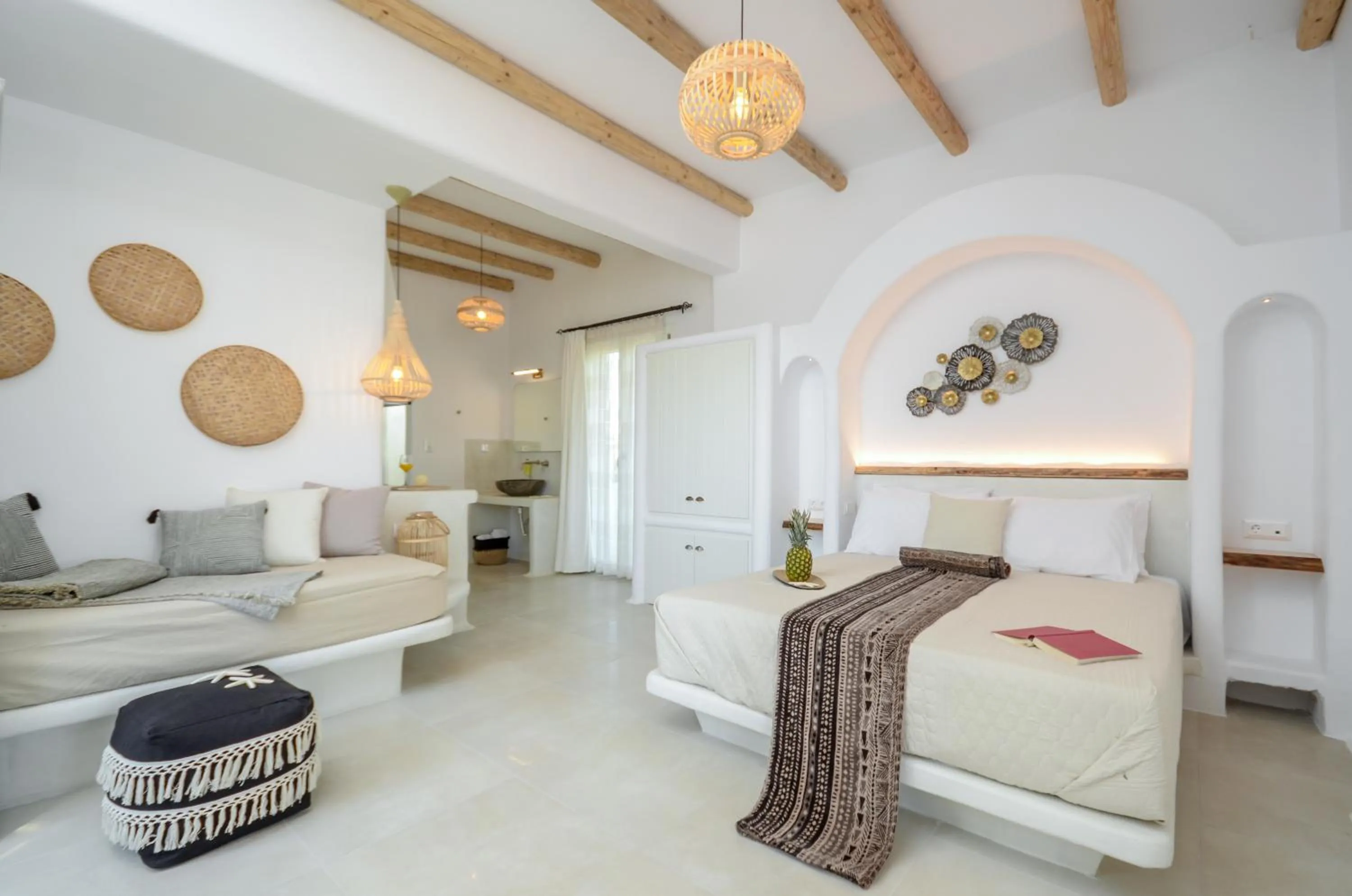 Photo of the whole room, Bed in Naxos Nature Suites