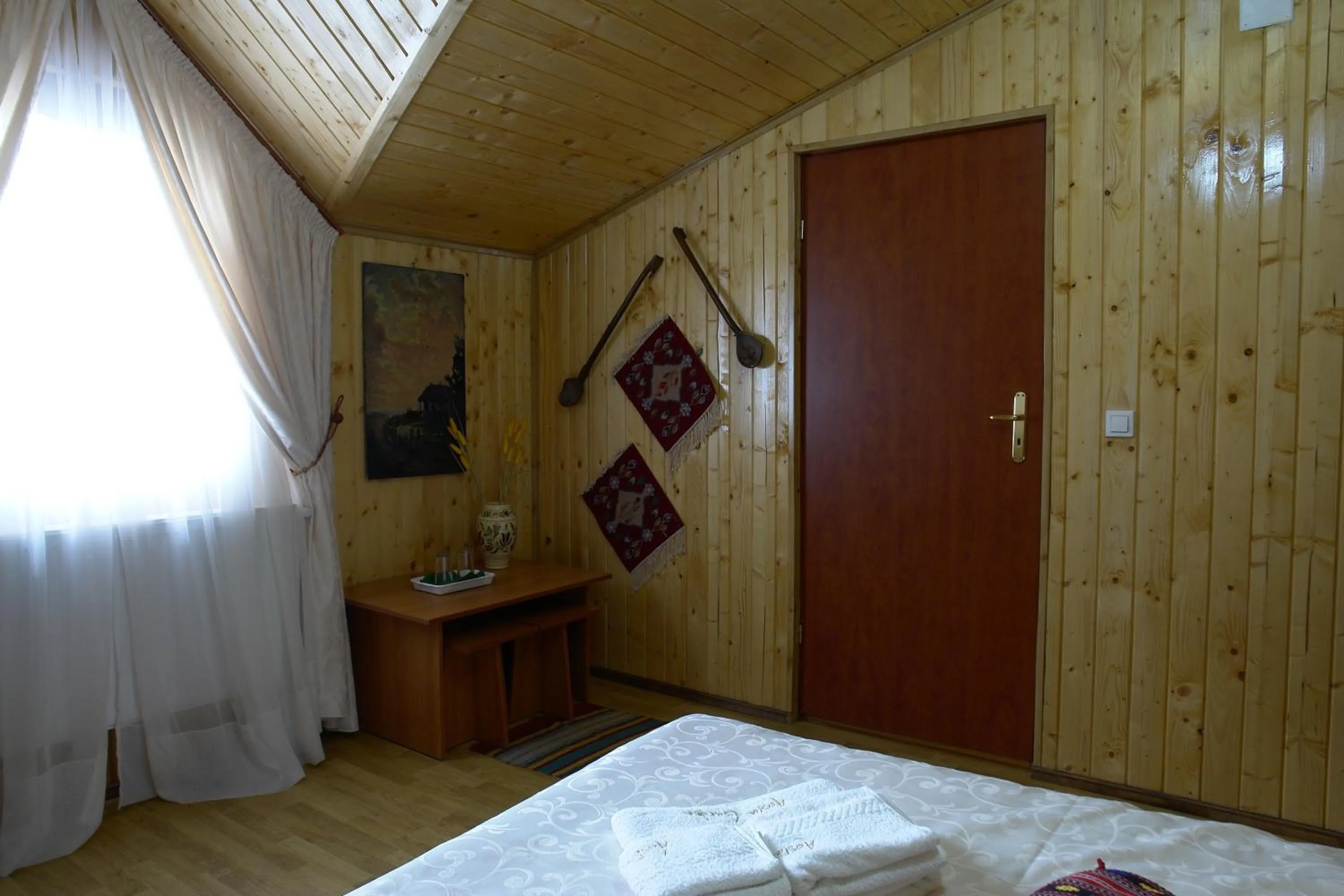 Photo of the whole room, Bed in New Aosta Garden