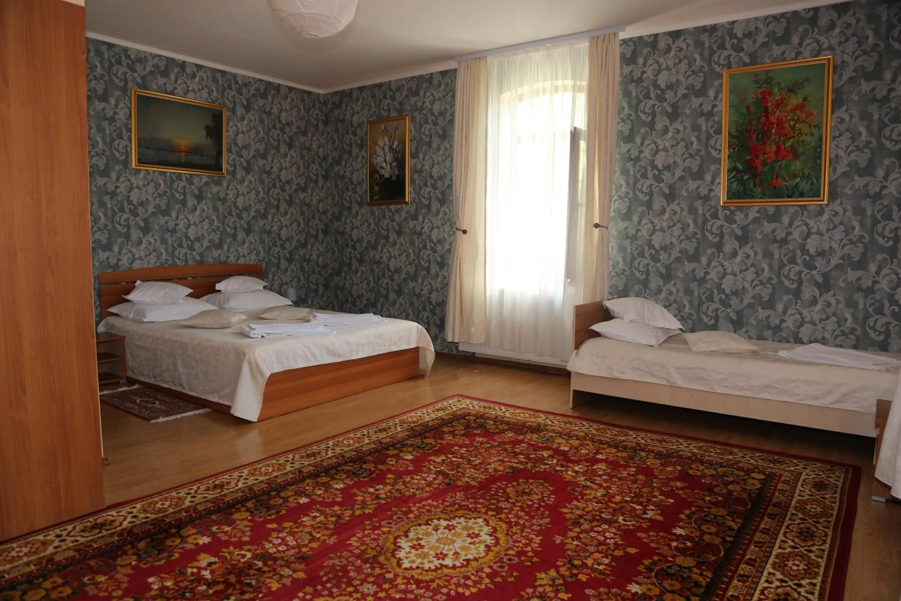Photo of the whole room, Bed in New Aosta Garden
