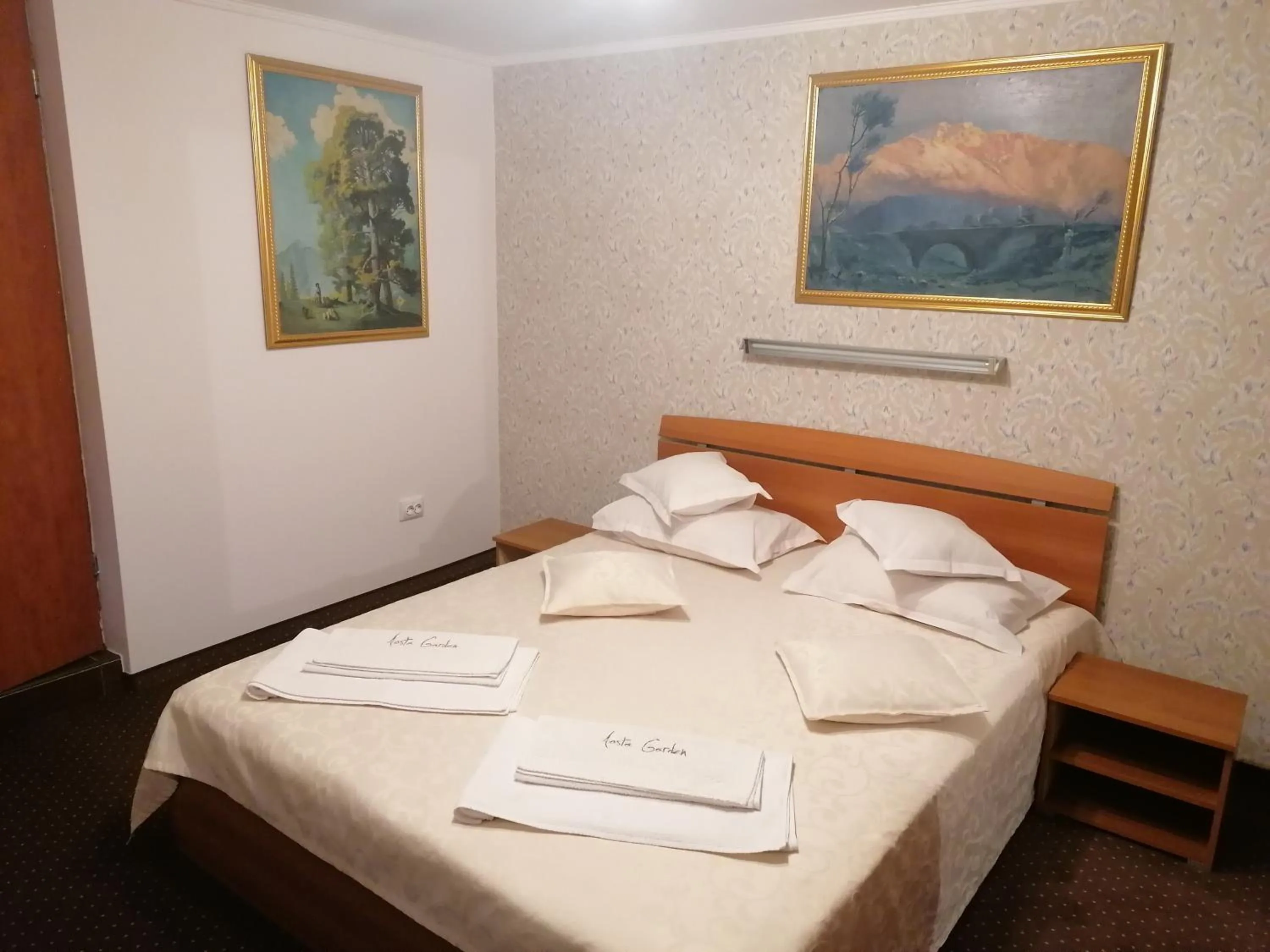 Bed in New Aosta Garden