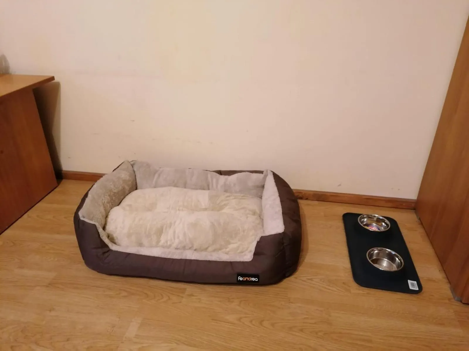 Pets, Bed in New Aosta Garden