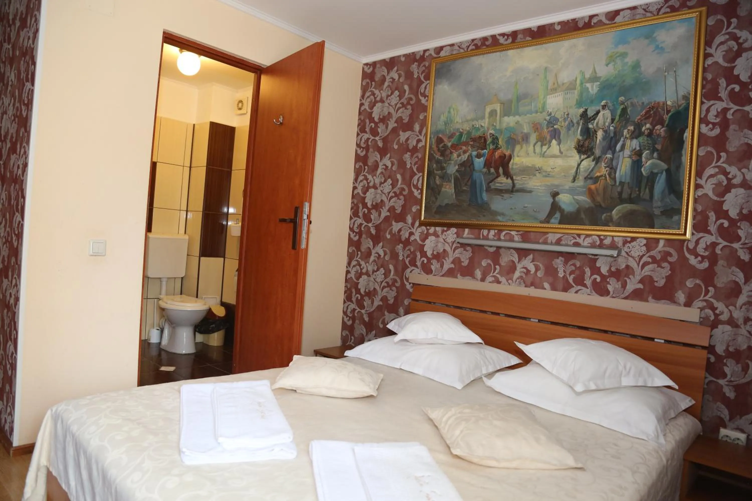Photo of the whole room, Bed in New Aosta Garden
