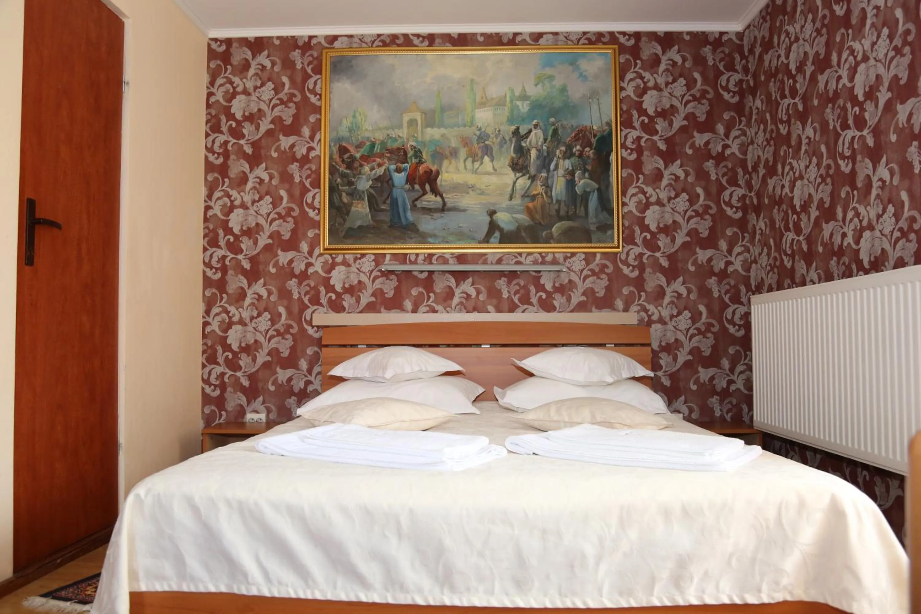 Photo of the whole room, Bed in New Aosta Garden