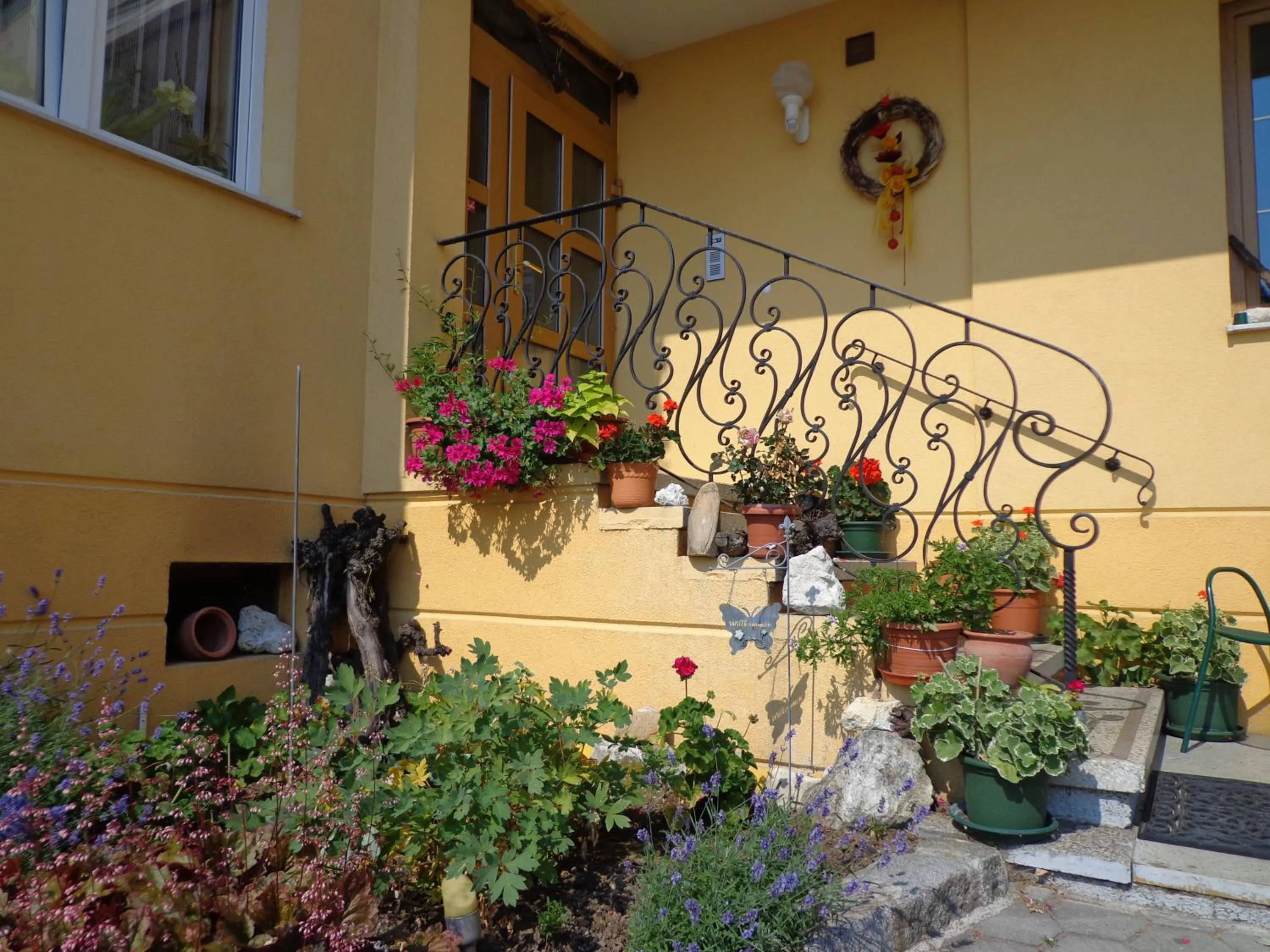Facade/entrance in Haus Martin - Schneeberger