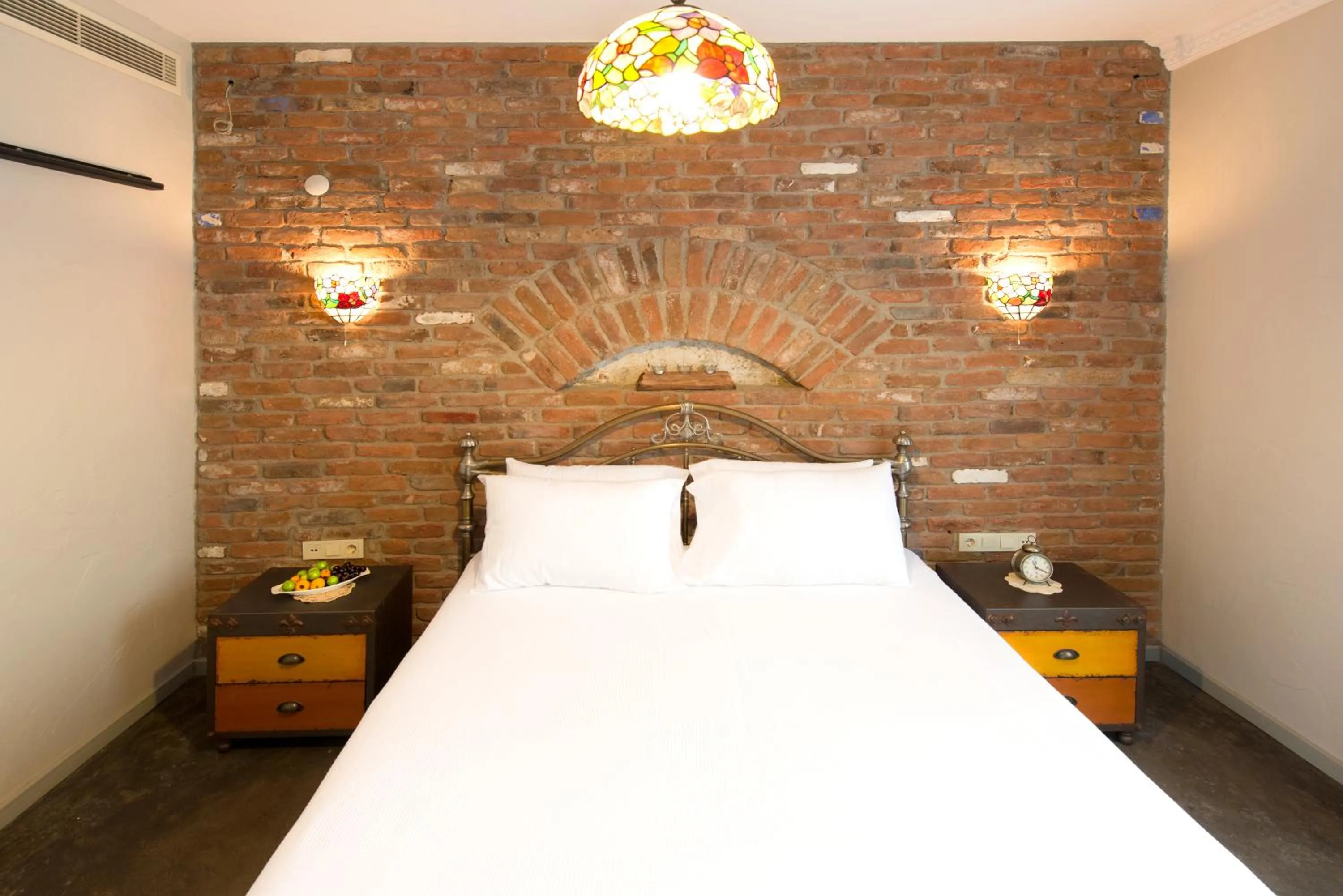 Photo of the whole room in Alacati Kostem Hotel - Special Category