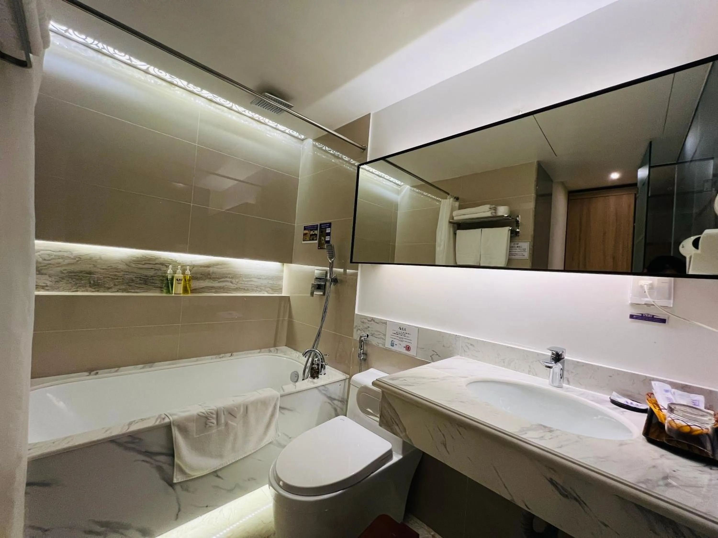 Azumaya Hotel Hai Phong