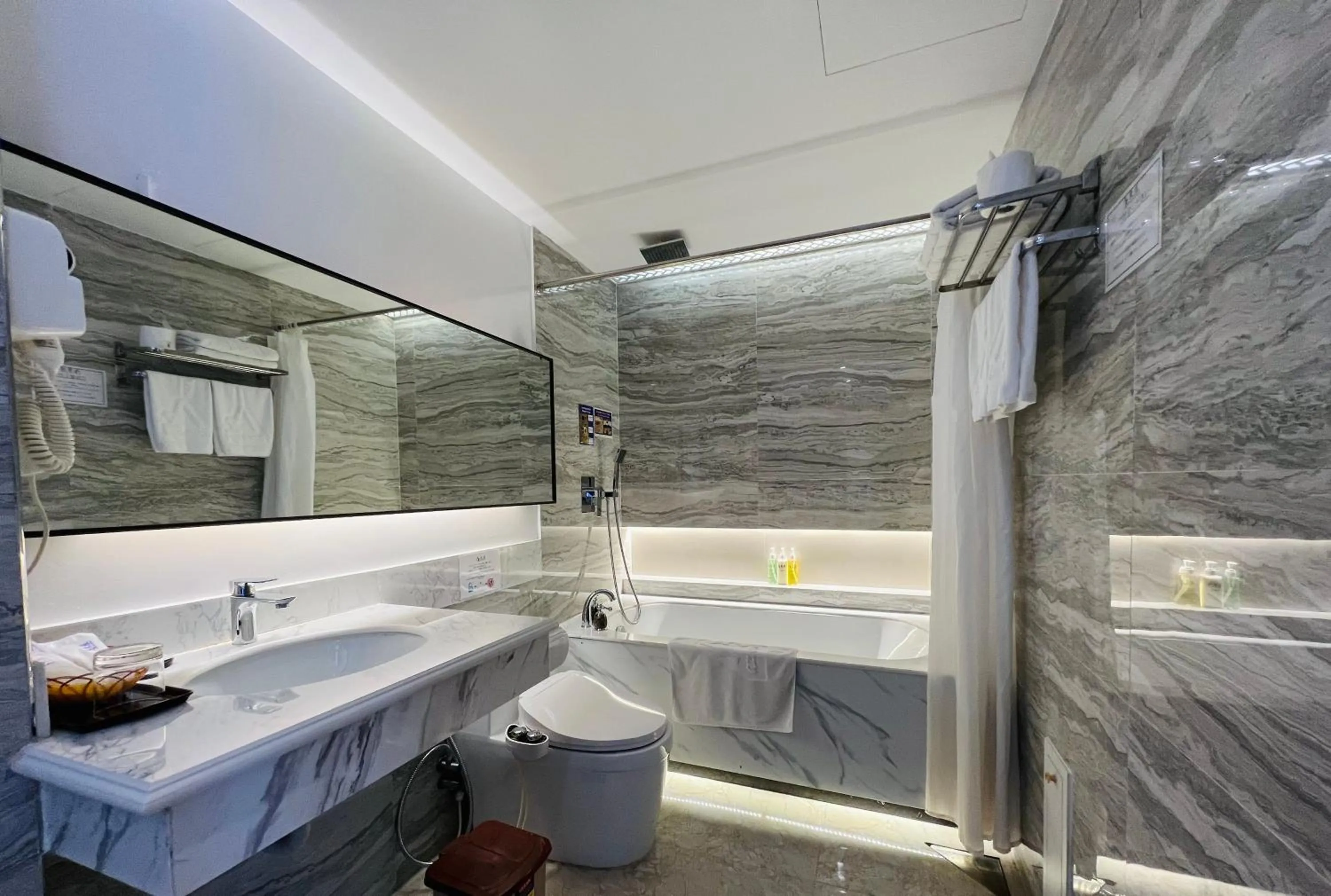 Azumaya Hotel Hai Phong