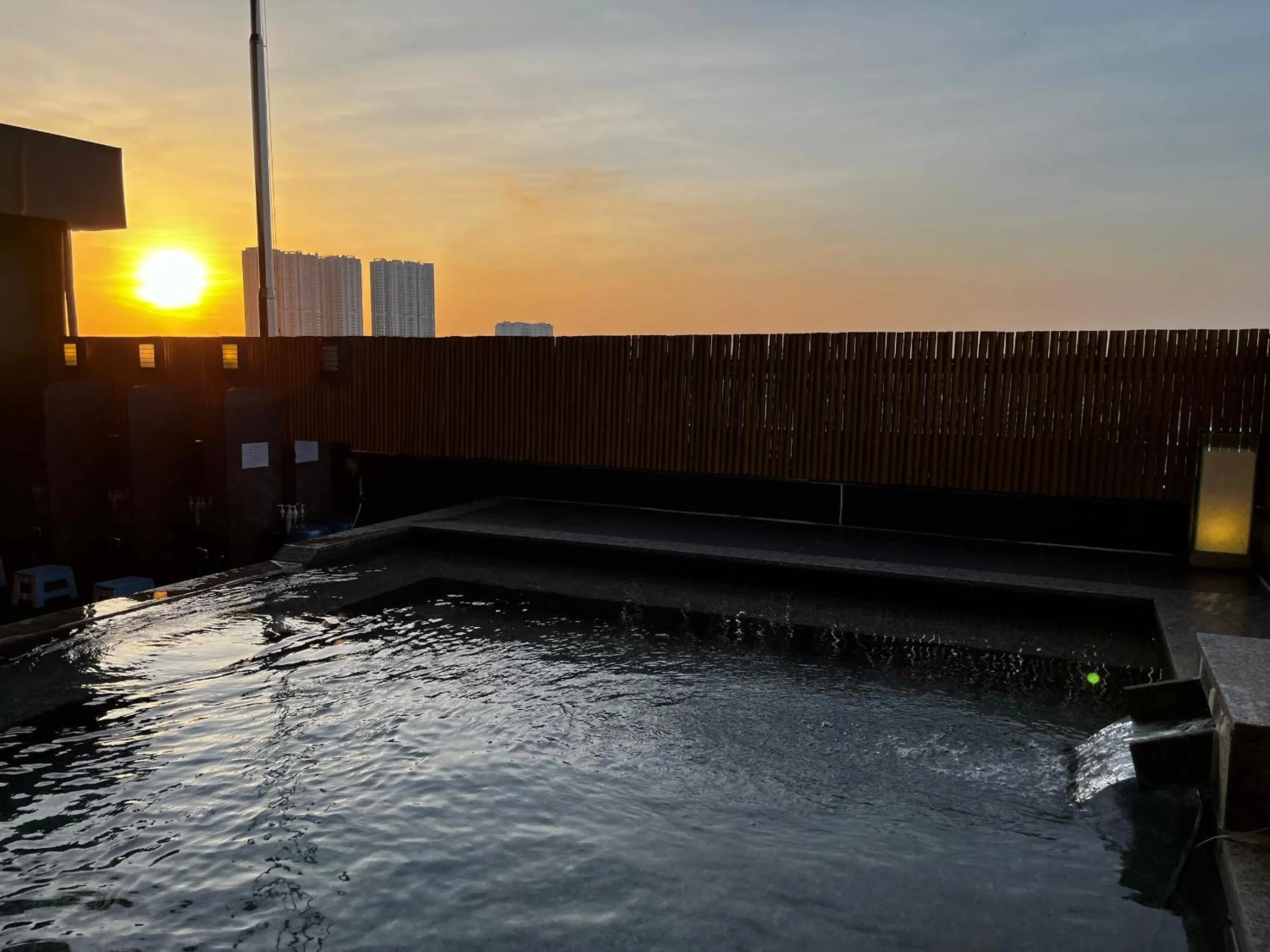 Hot Tub in Azumaya Hotel Hai Phong