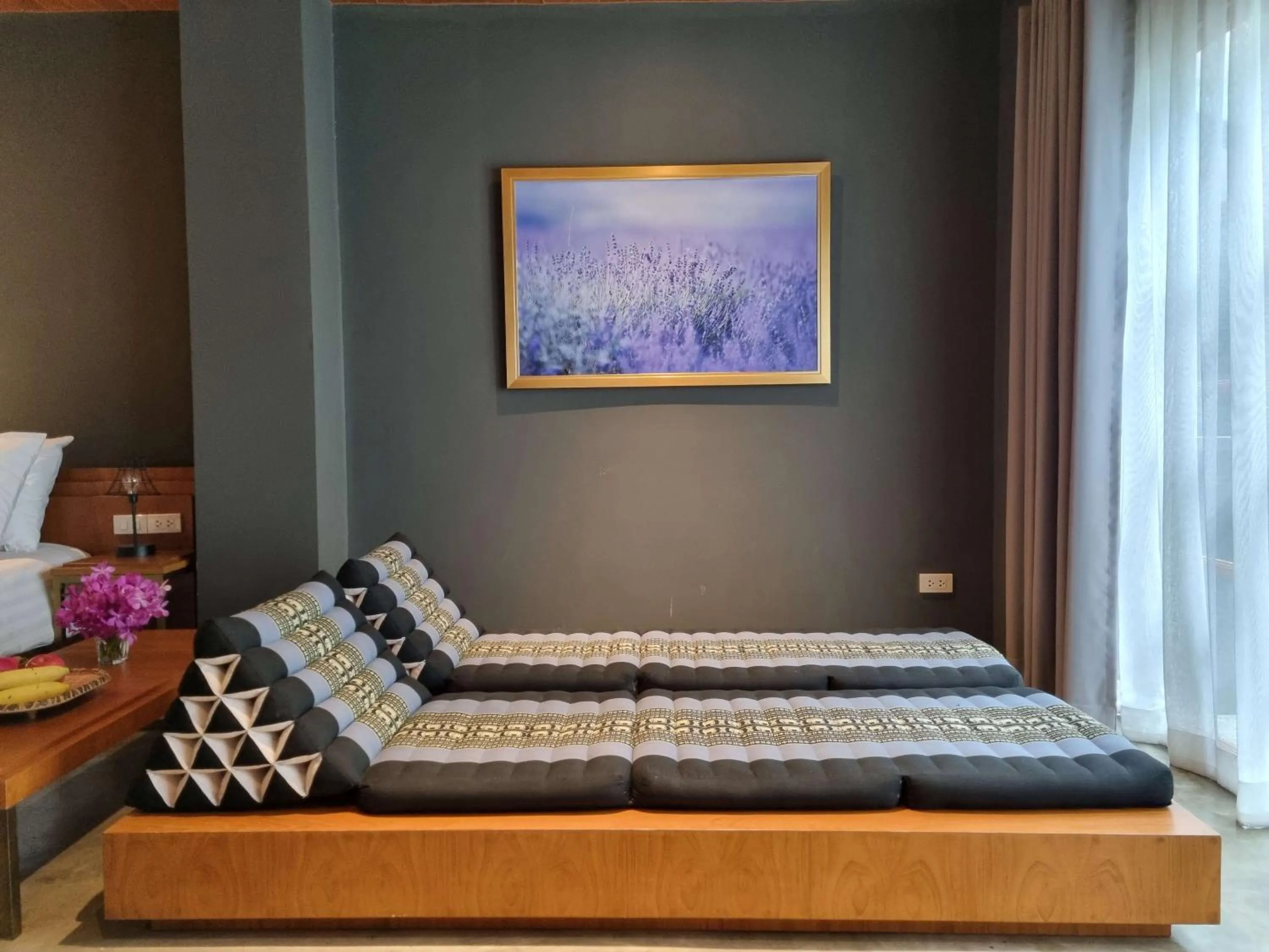 Seating area, Bed in Vali Villa Bangkok