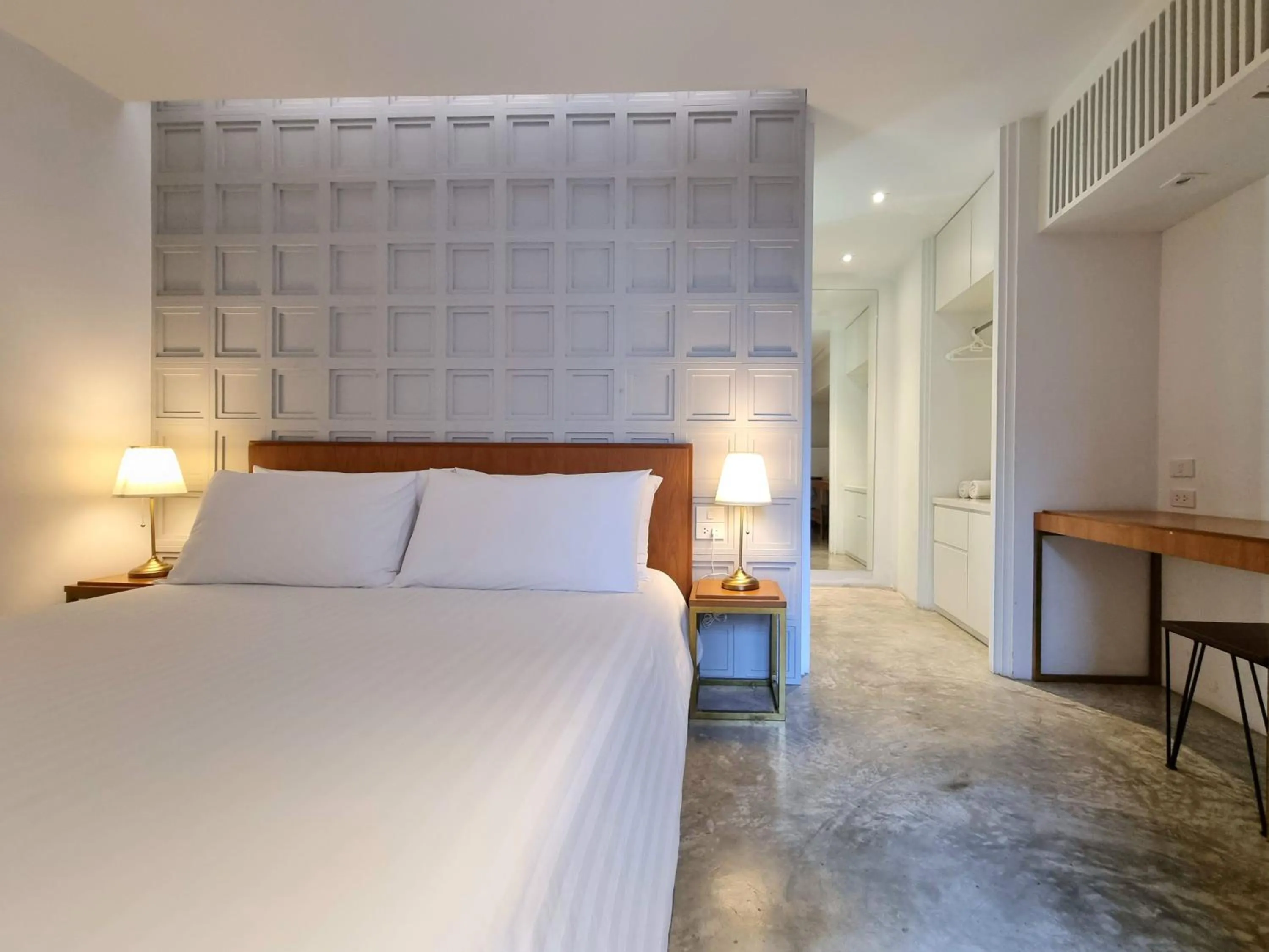 Photo of the whole room, Bed in Vali Villa Bangkok