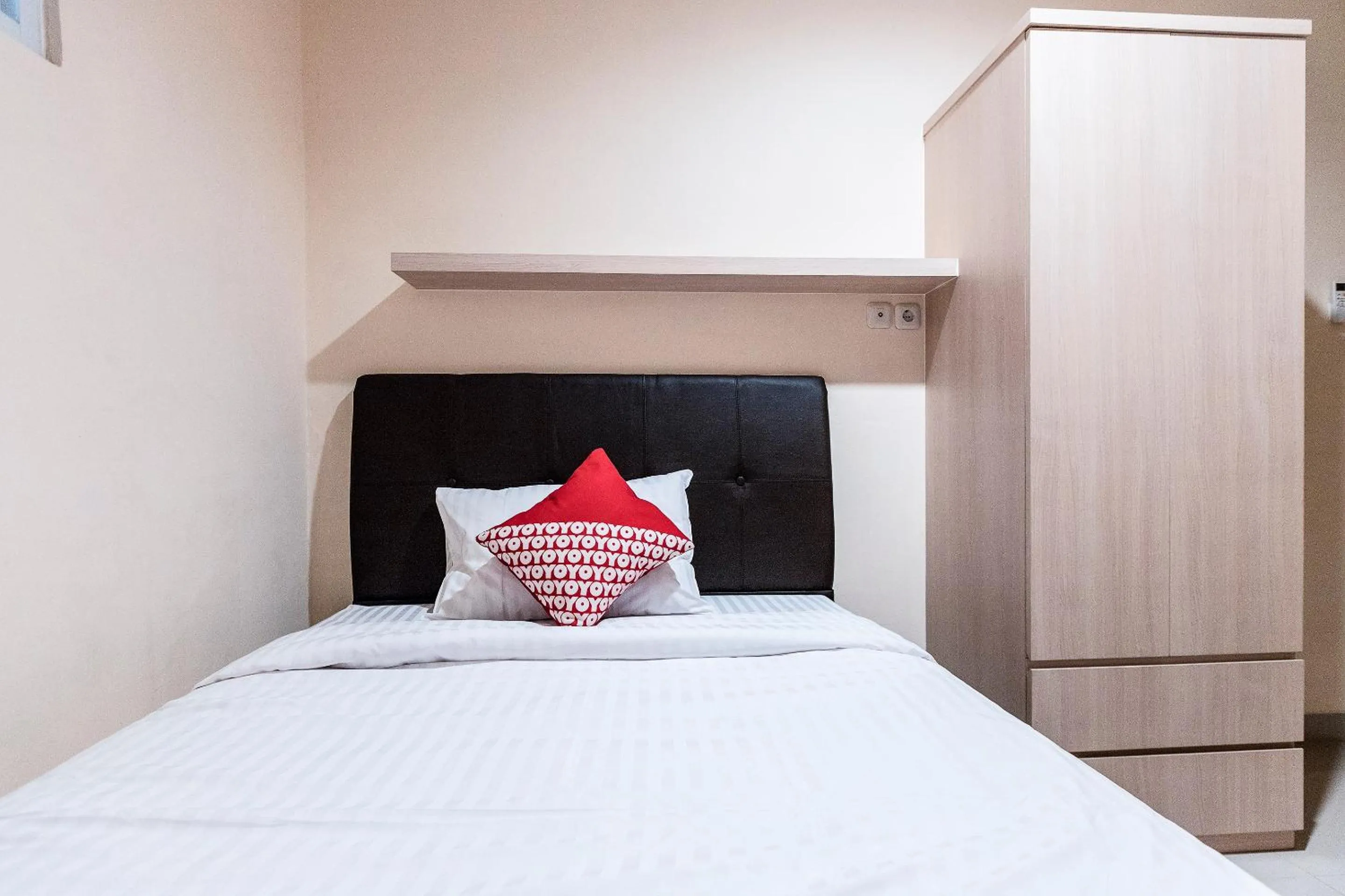 Bedroom, Bed in Hotel O Balcon Biru