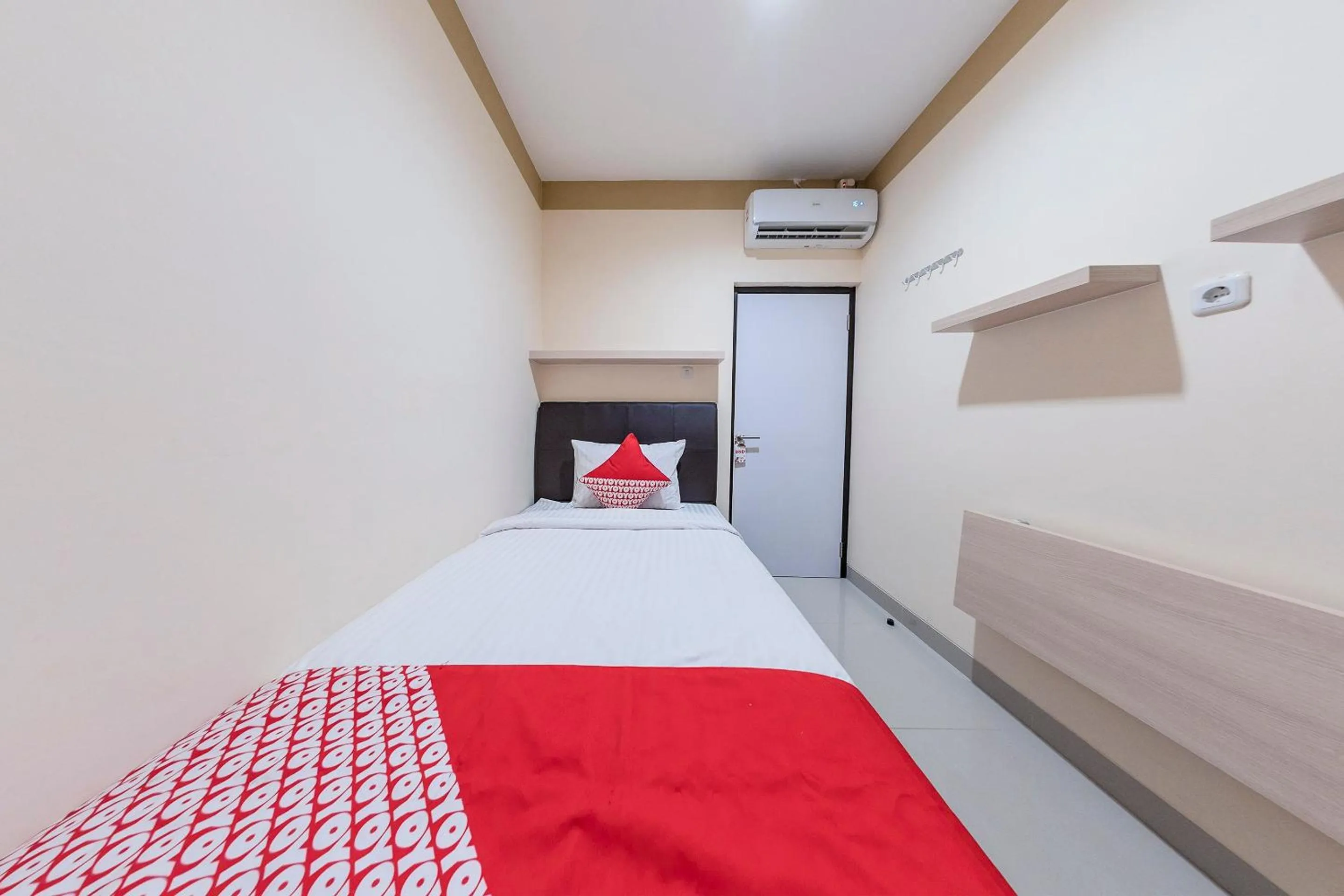 Bedroom, Bed in Hotel O Balcon Biru