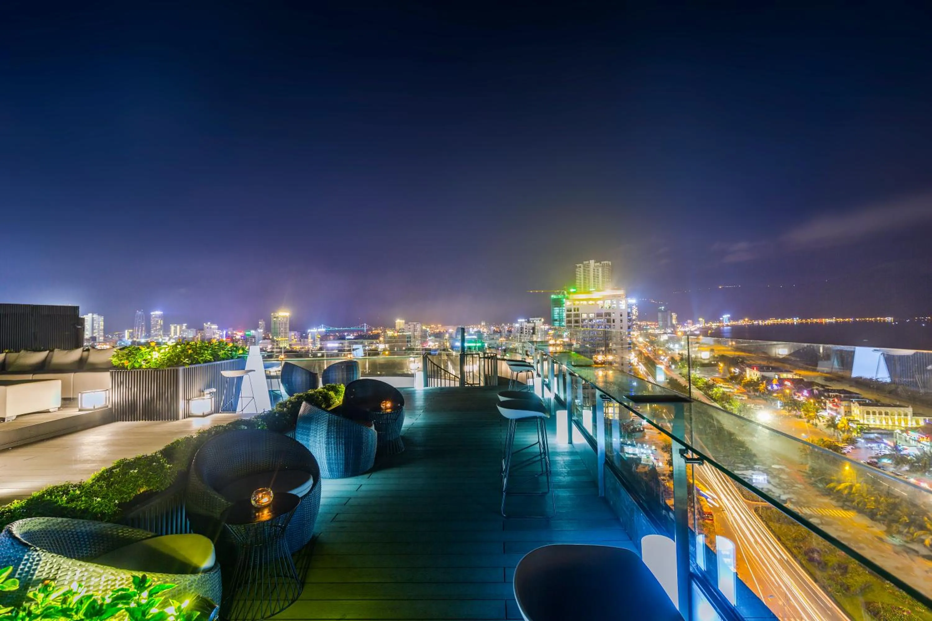 Lounge or bar in Stella Maris Beach Danang