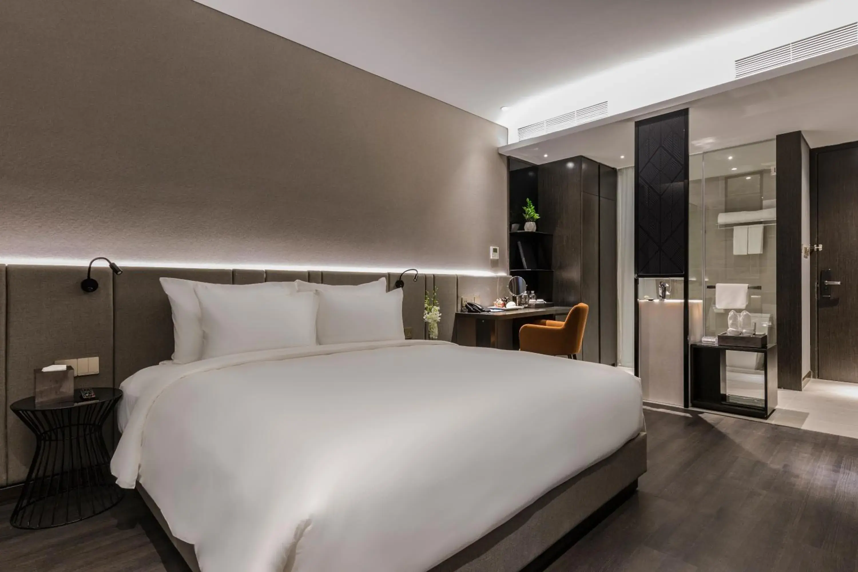 Superior Double Room with Window in Stella Maris Beach Danang Superior Double Room with Window in Stella Maris Beach Danang