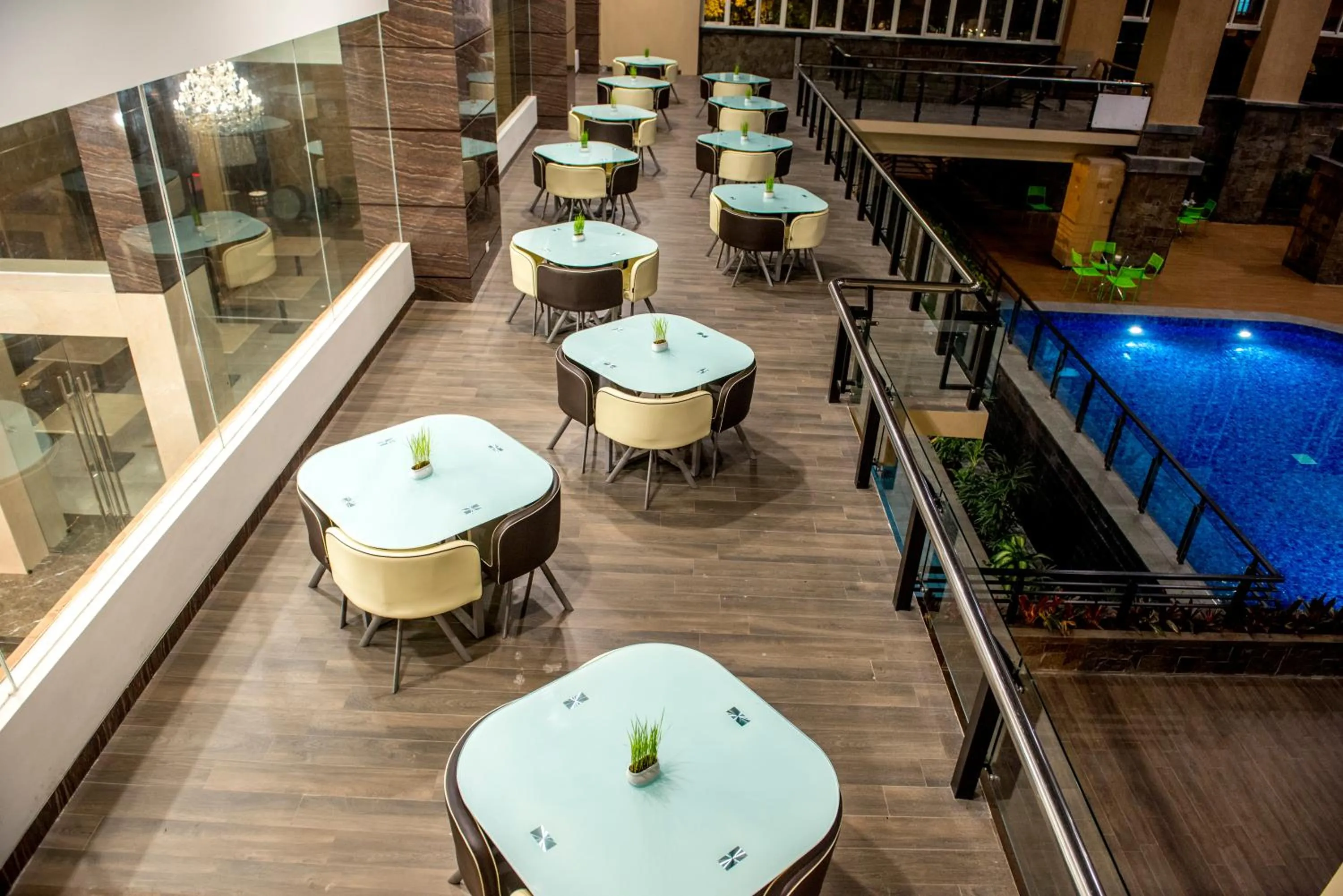 Restaurant/places to eat in Grand Padis Hotel