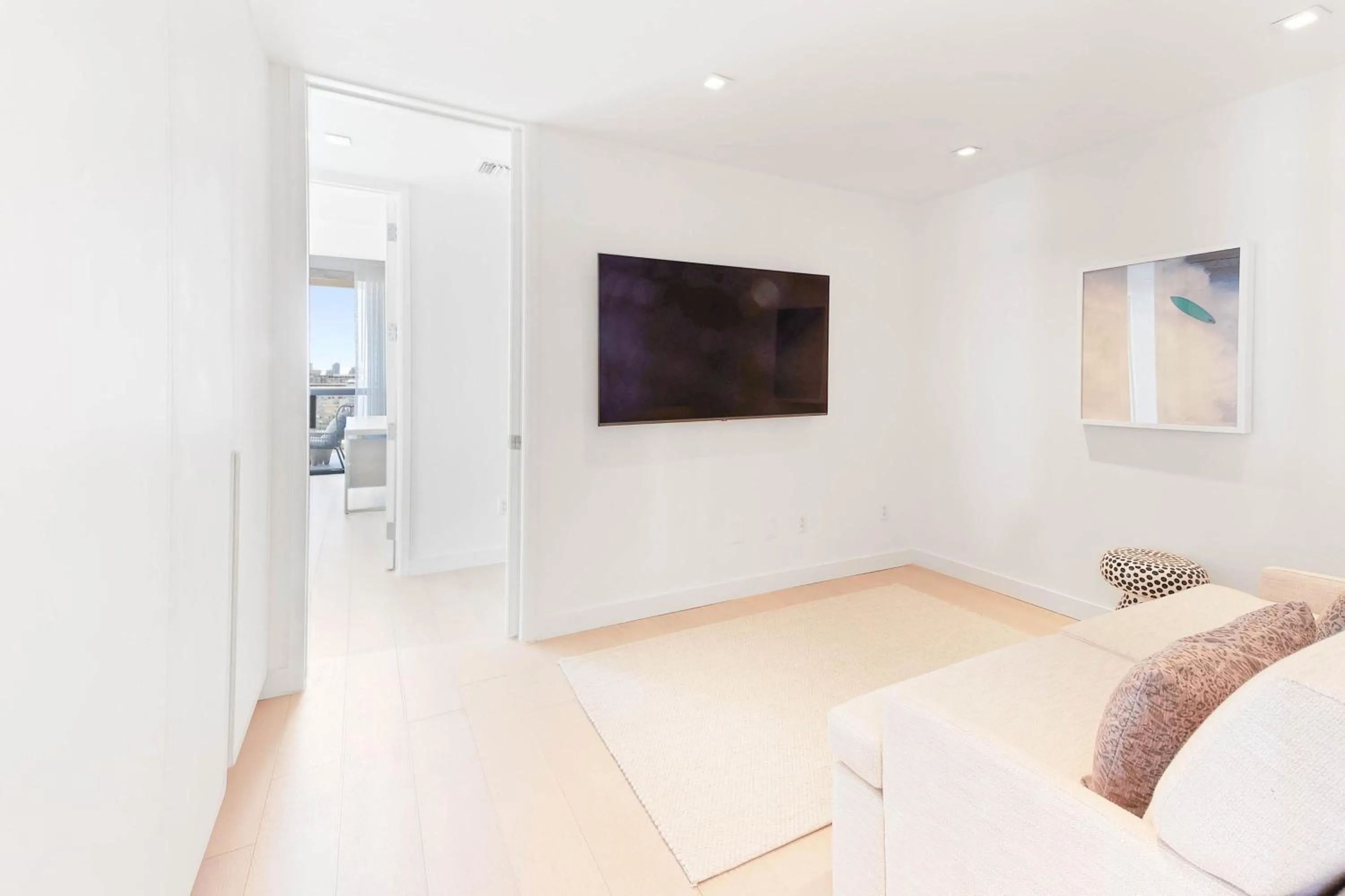 Photo of the whole room in W South Beach