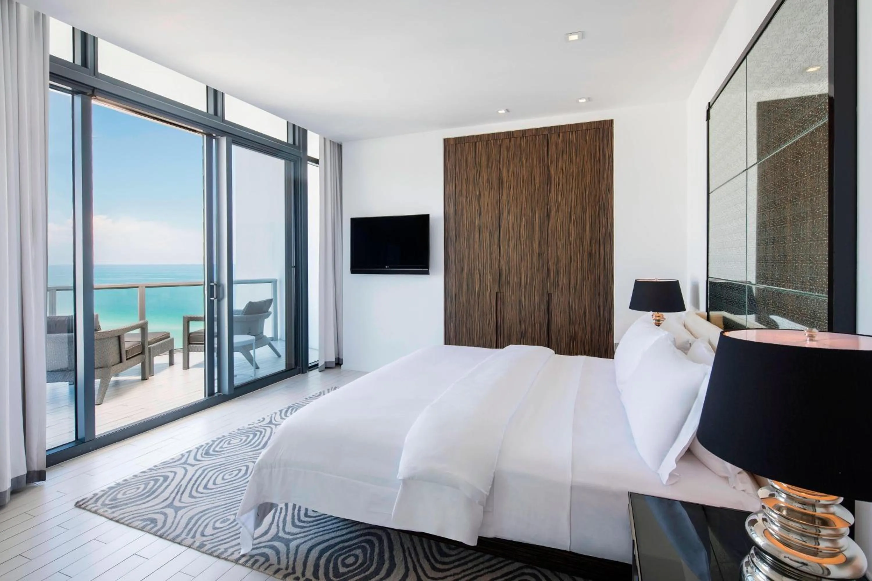 Bedroom, Bed in W South Beach