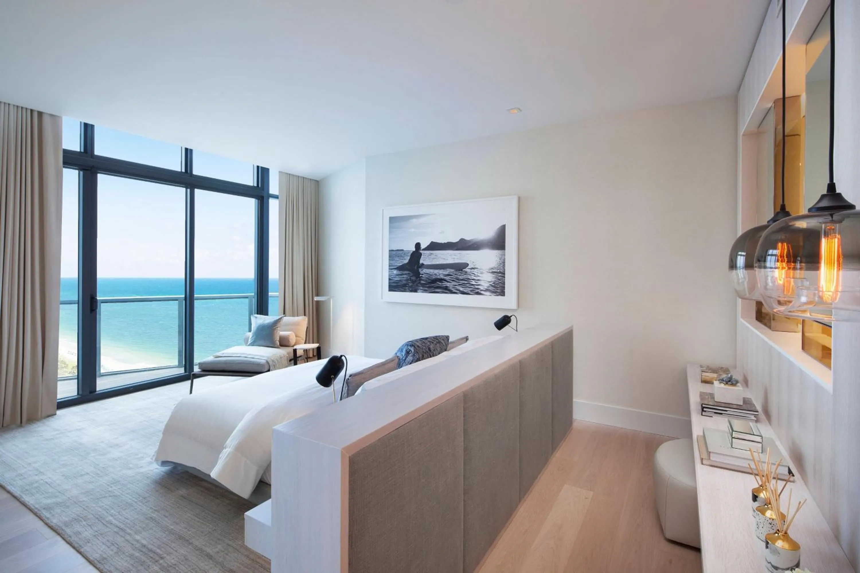 Bedroom, Bed in W South Beach