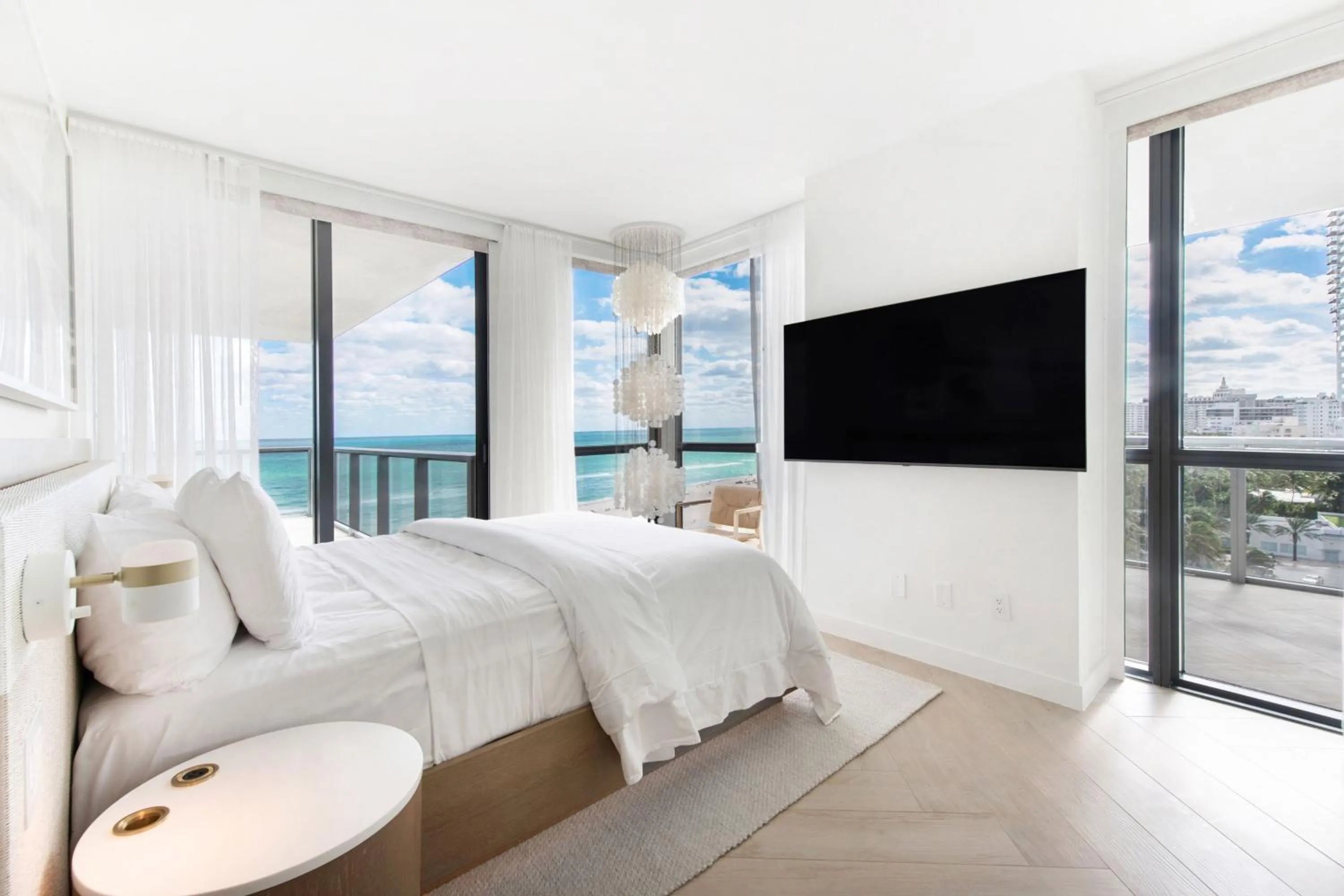 Bedroom, Bed in W South Beach