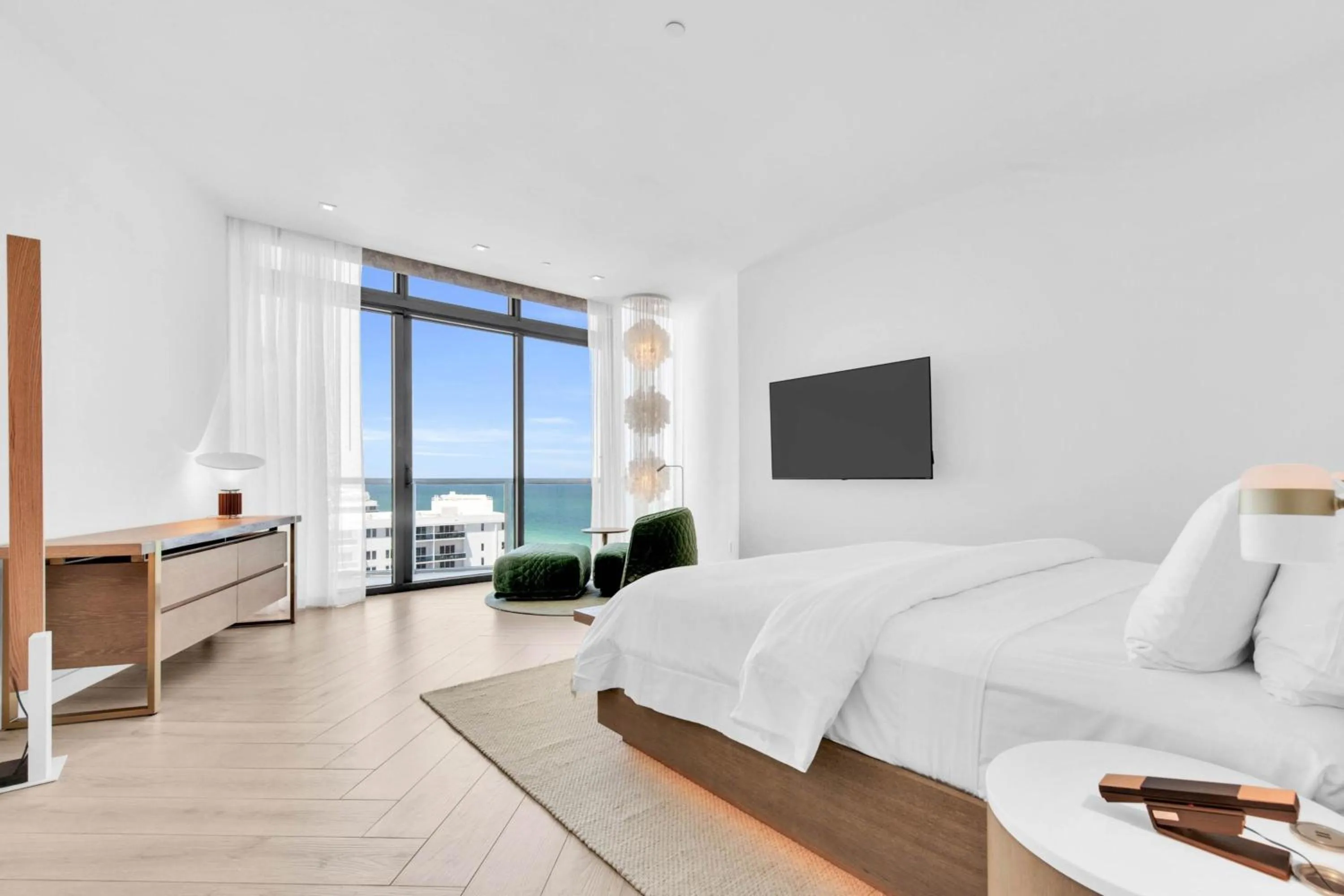 Bedroom, Bed in W South Beach