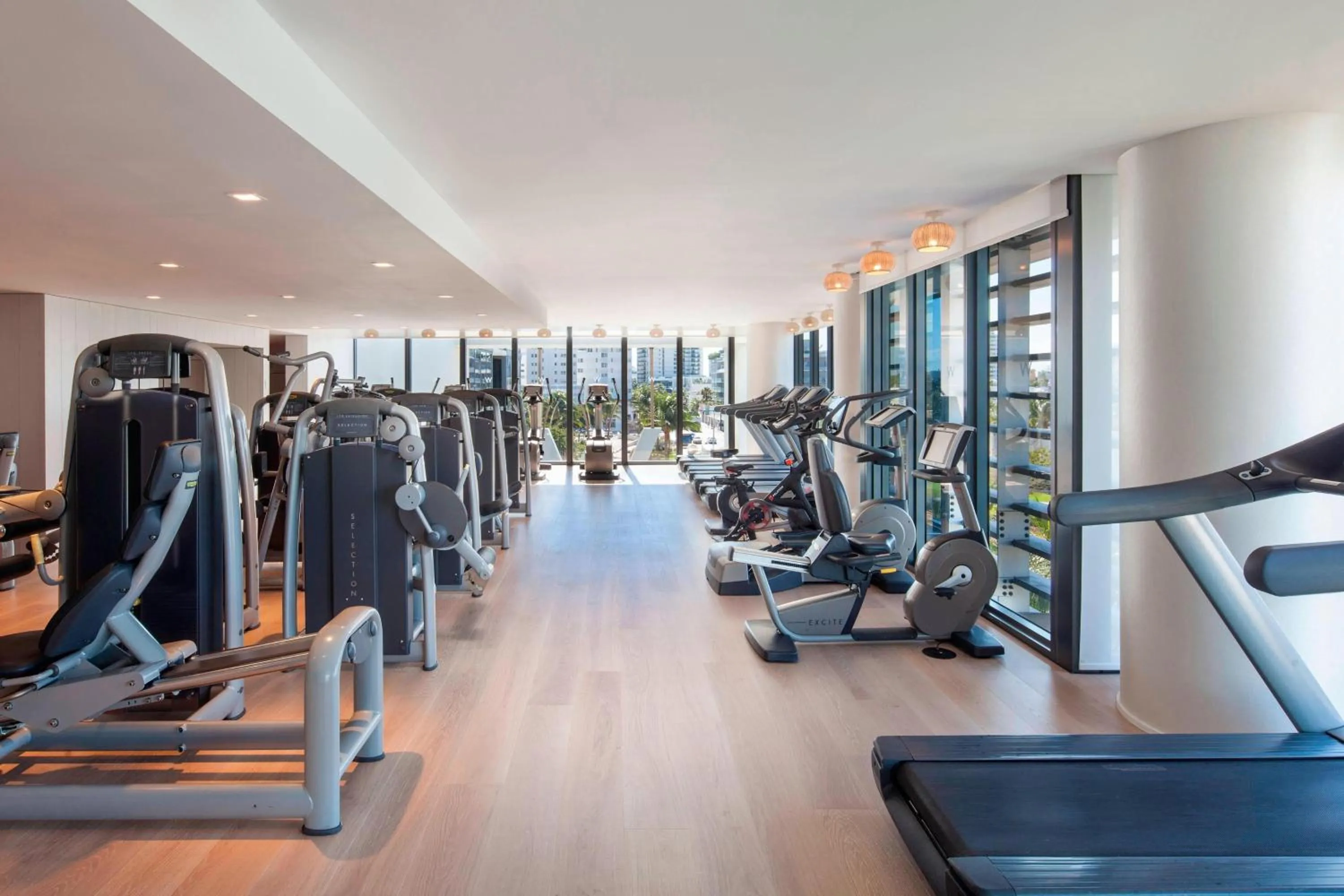Fitness centre/facilities in W South Beach