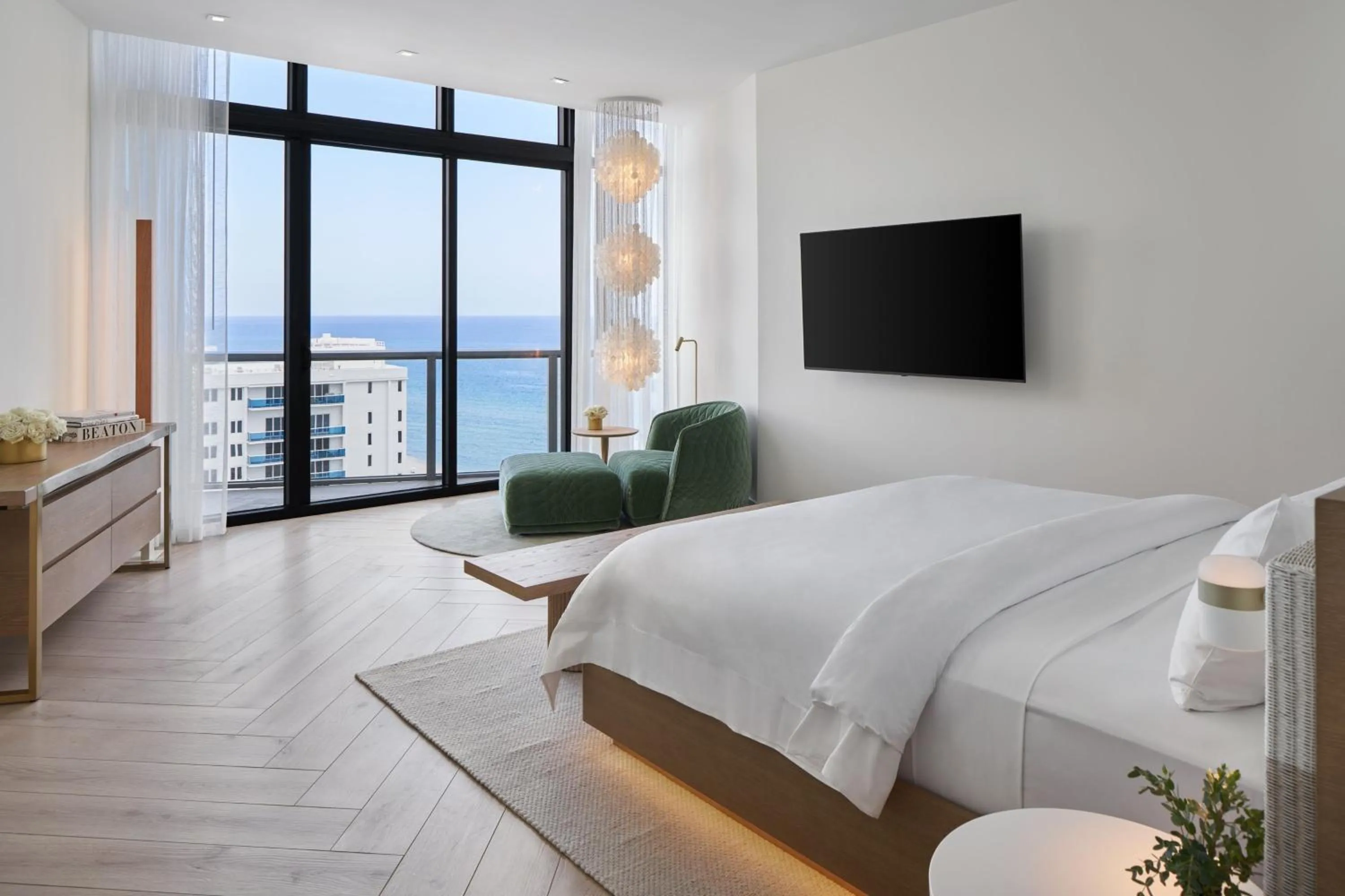 Bedroom, Bed in W South Beach
