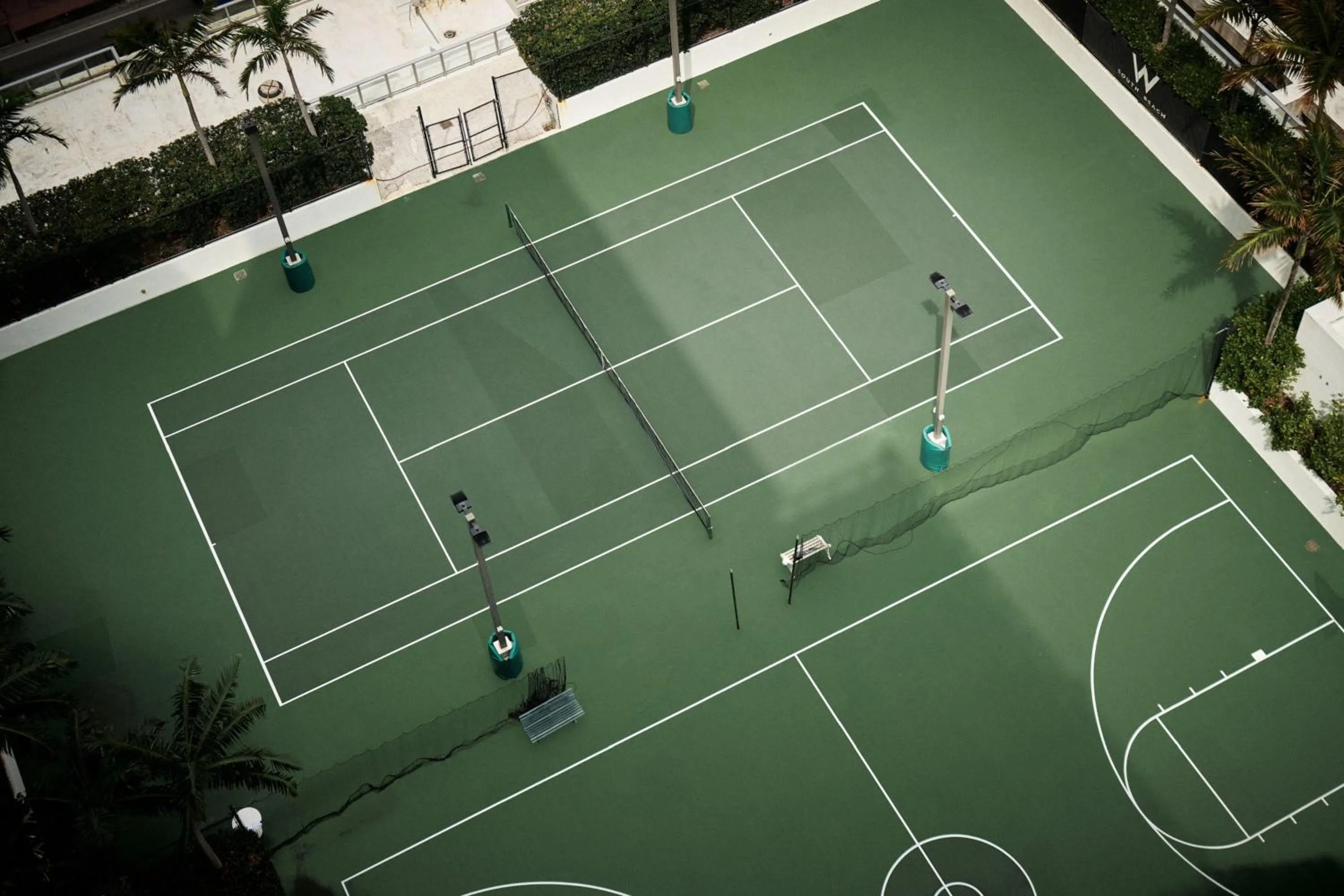 Tennis court in W South Beach