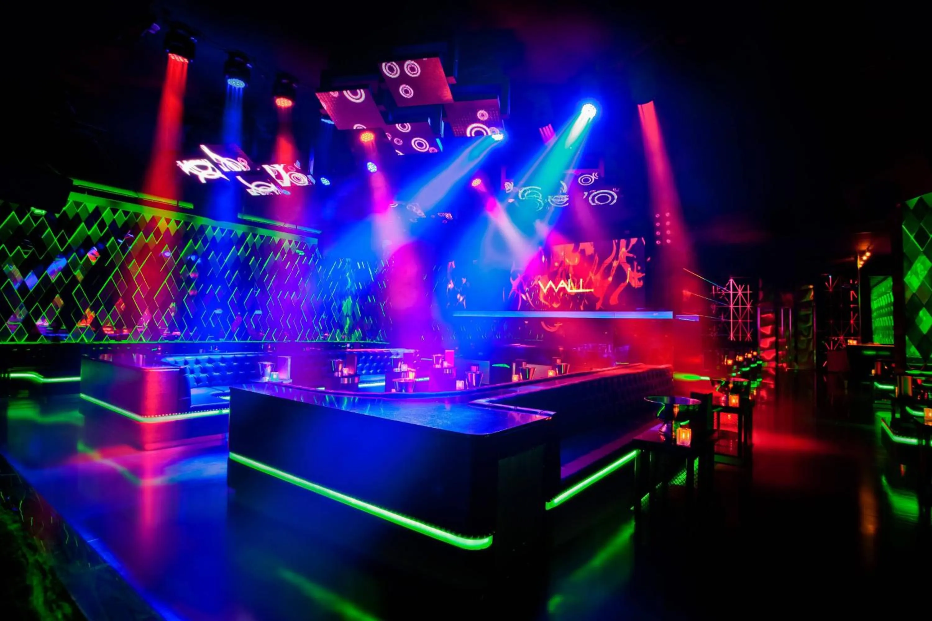 Restaurant/places to eat in W South Beach