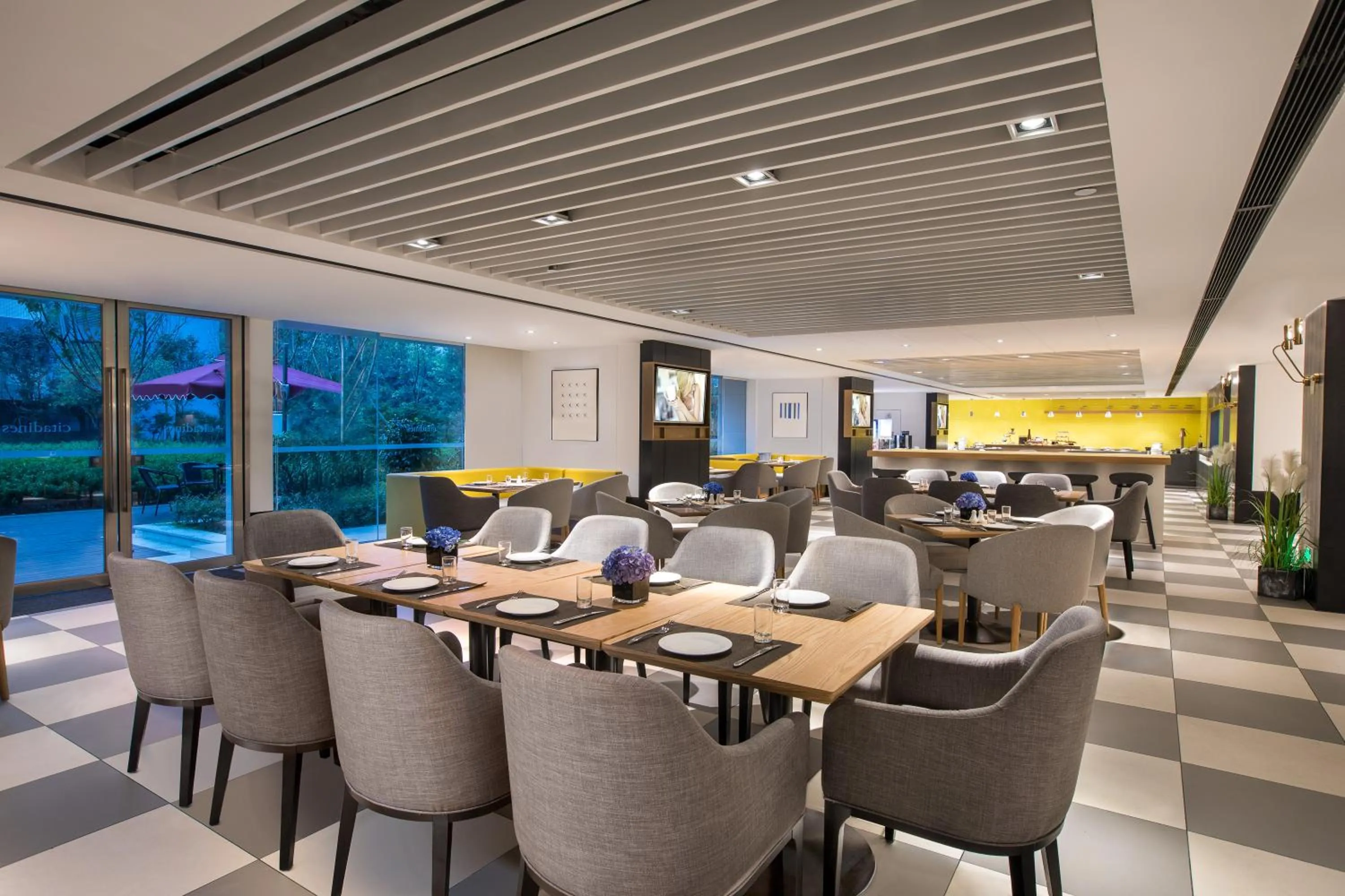 Restaurant/places to eat in Citadines Gaoke Liangjiang Chongqing