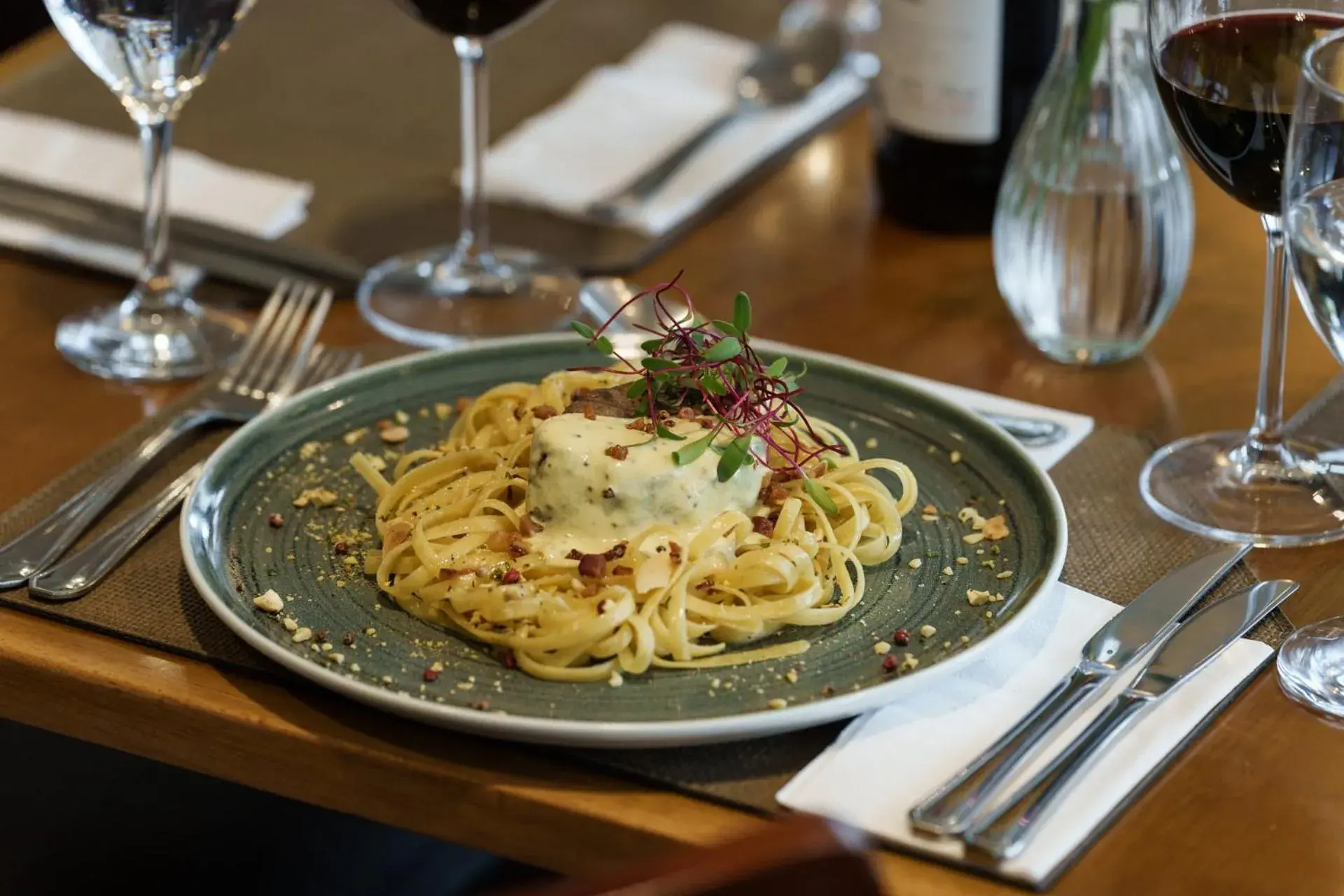 Food and drinks in Cullinan Hplus Premium Food and drinks in Cullinan Hplus Premium