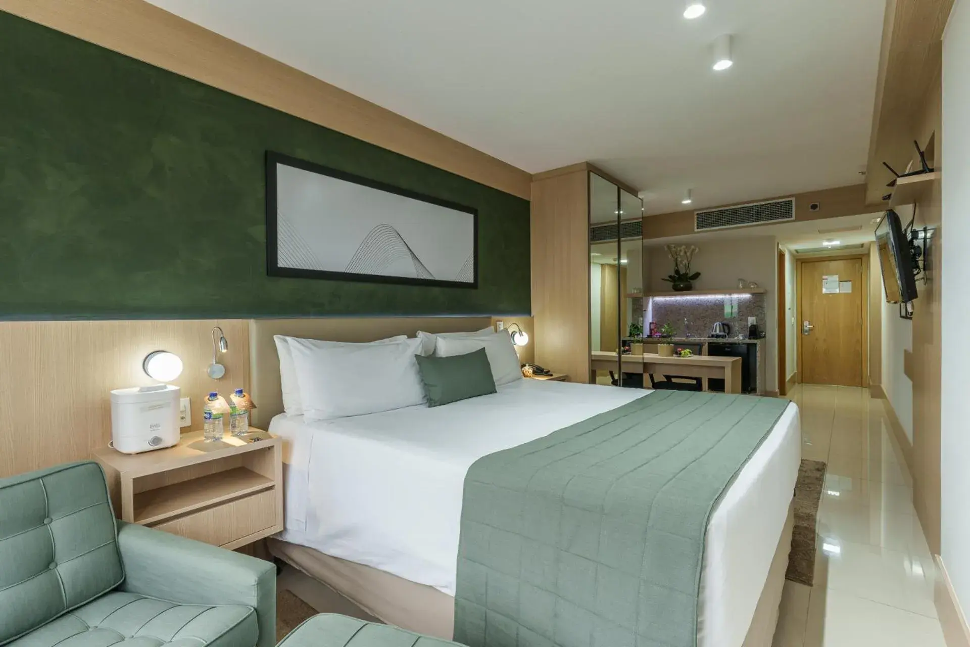 Bed in Cullinan Hplus Premium Bed in Cullinan Hplus Premium