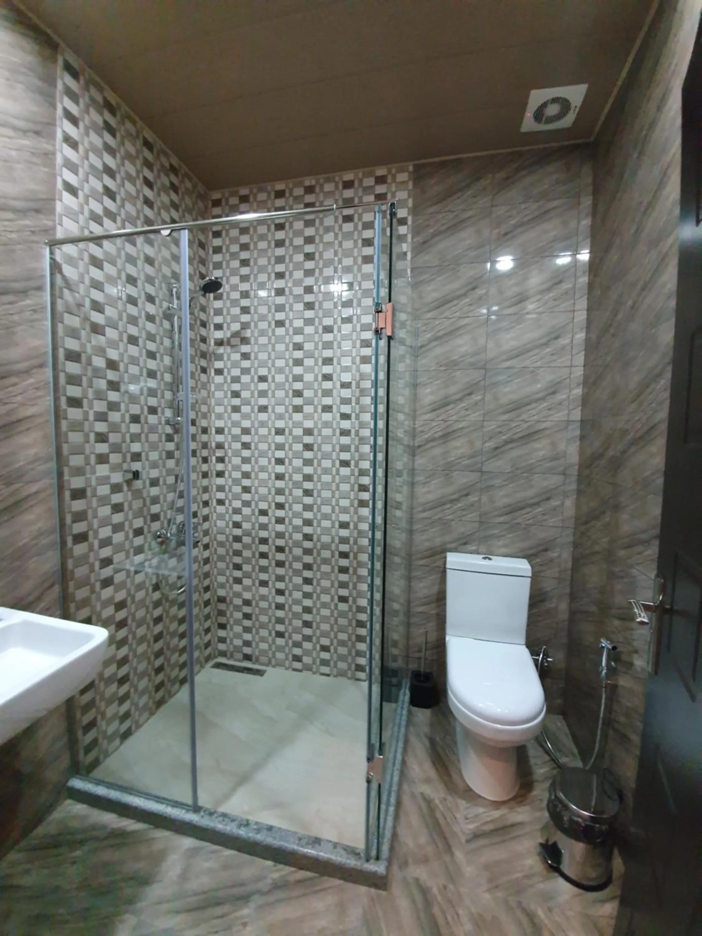 Shower in Hotel Soft