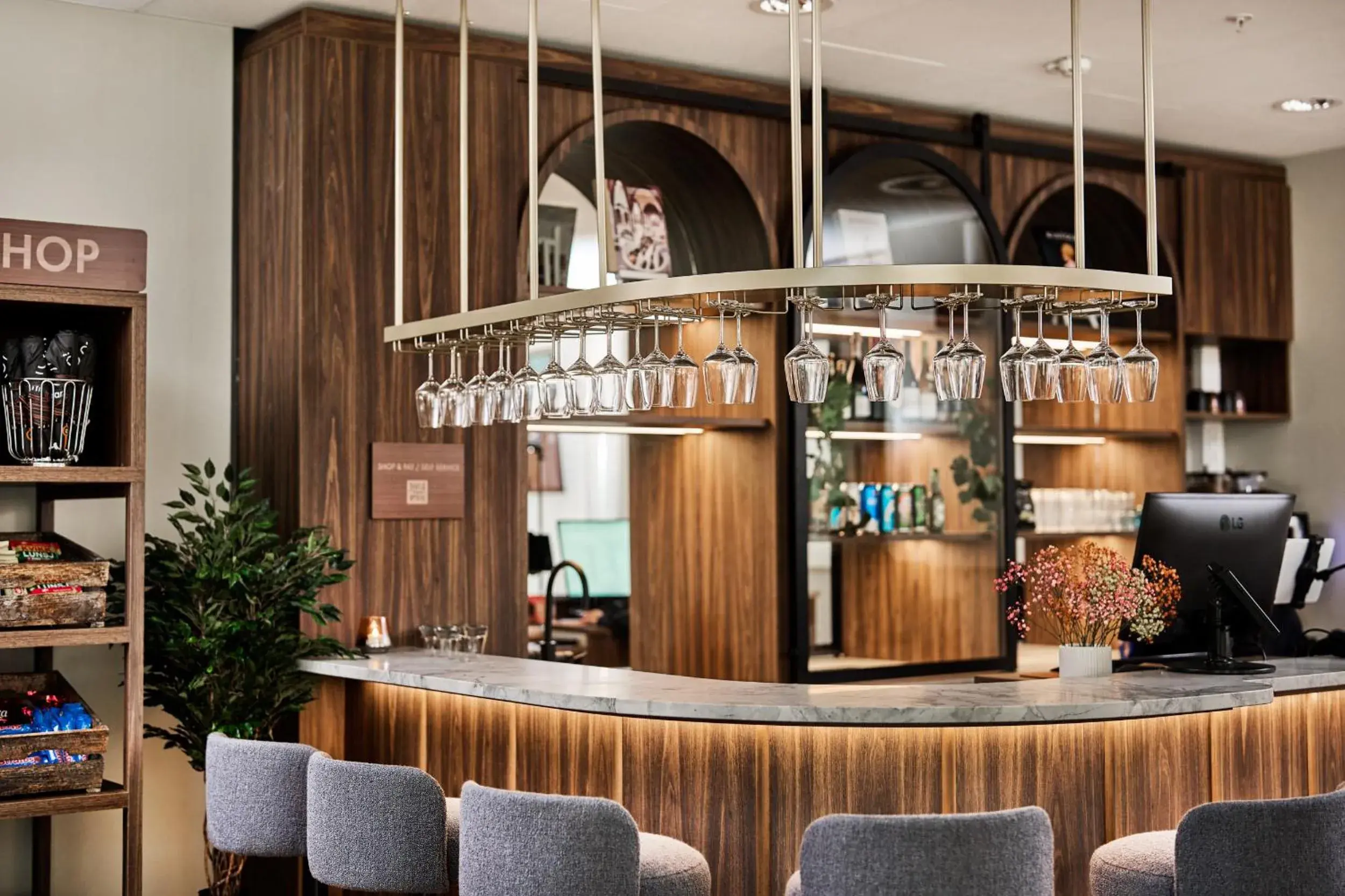 Lounge or bar in Smarthotel Tromsø Lounge or bar in Smarthotel Tromsø