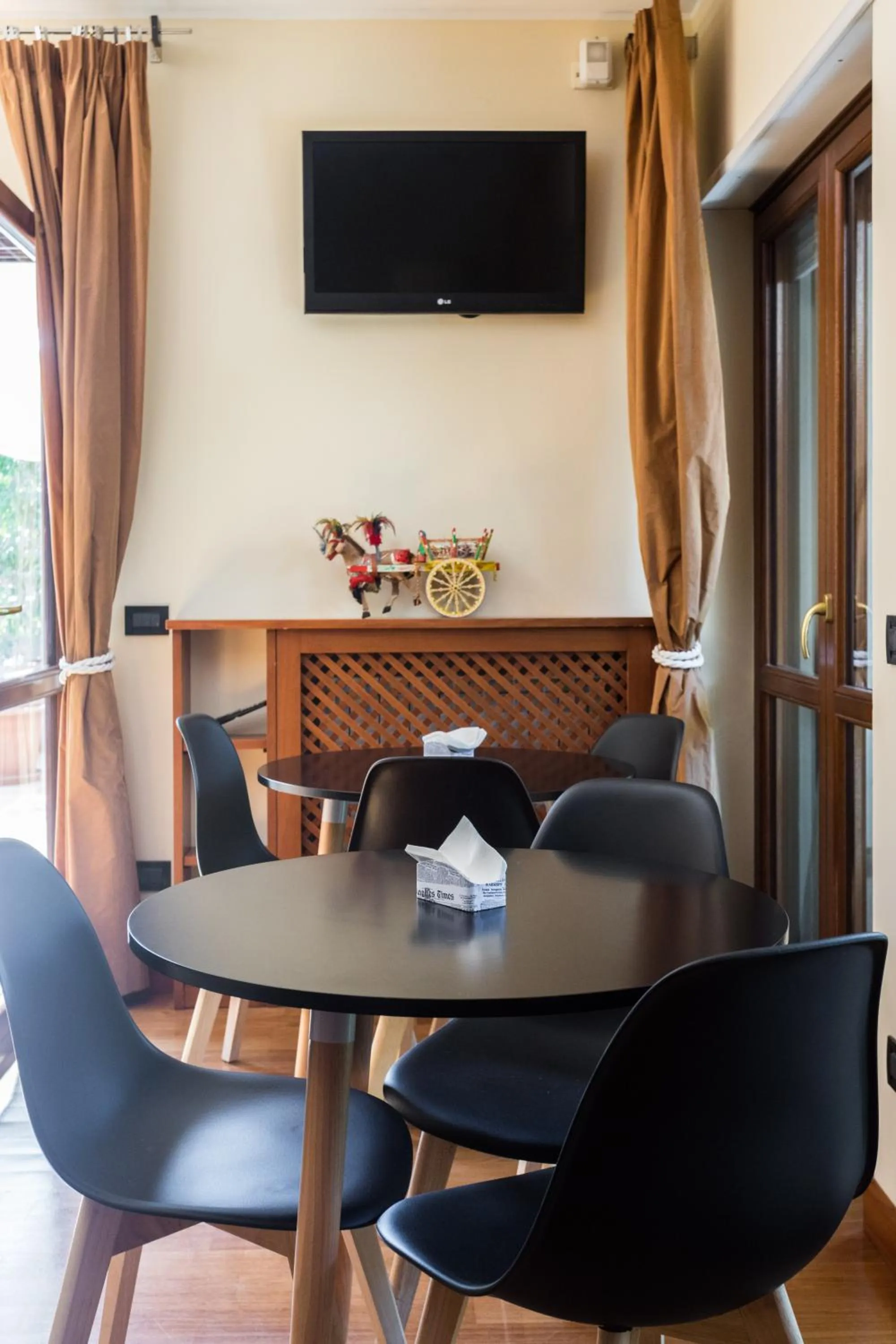 Communal lounge/ TV room in B&B TIFFANY SFERRACAVALLO