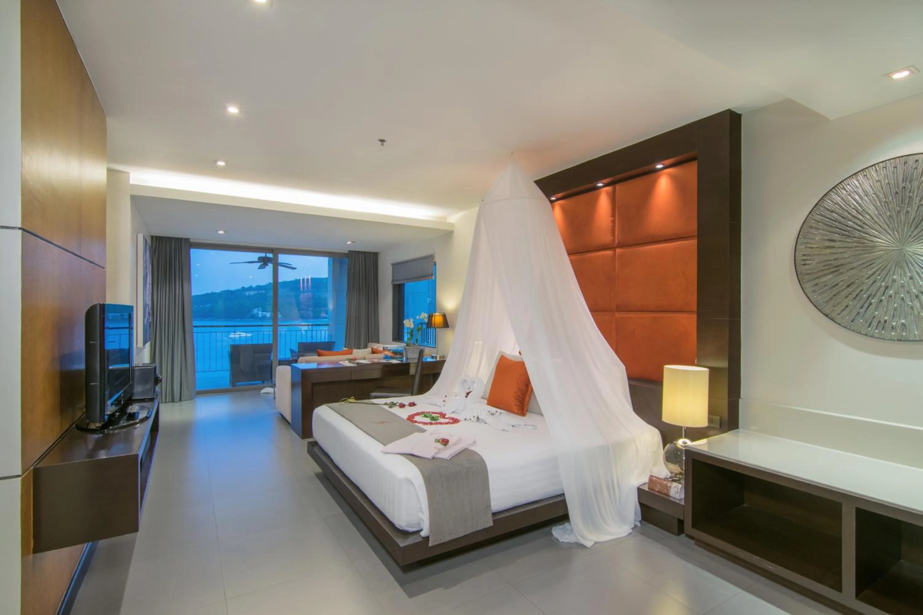 Photo of the whole room, Bed in Cape Sienna Phuket Gourmet Hotel & Villas - SHA Extra Plus